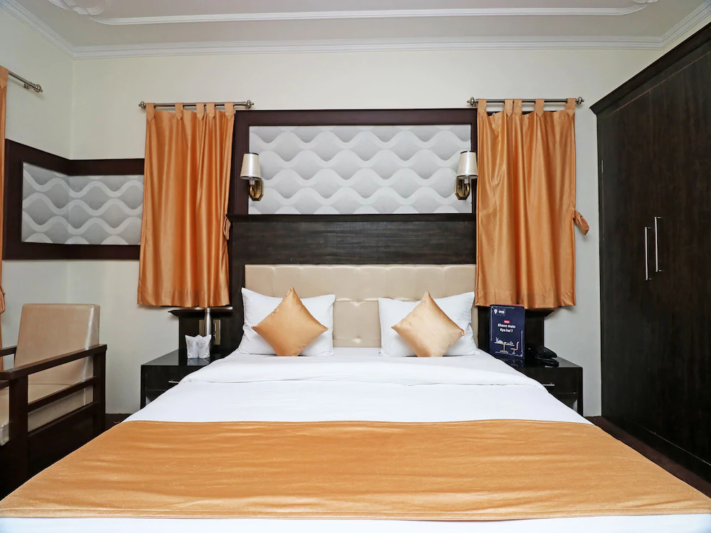 Hotel Shree Mazda by OYO