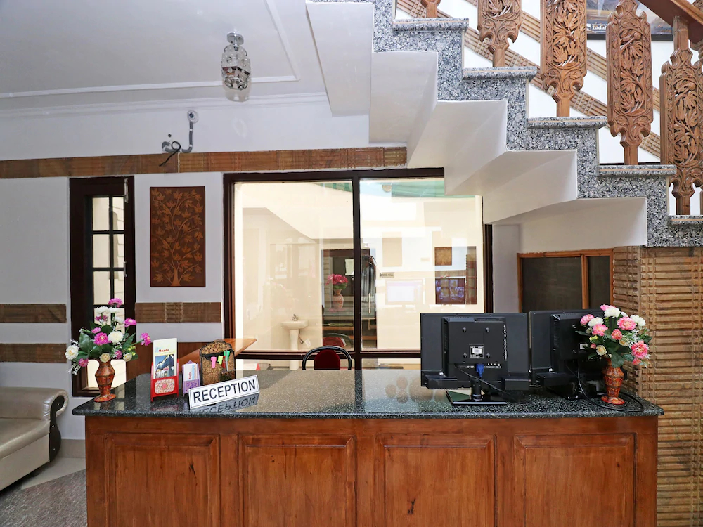 Hotel Shree Mazda by OYO