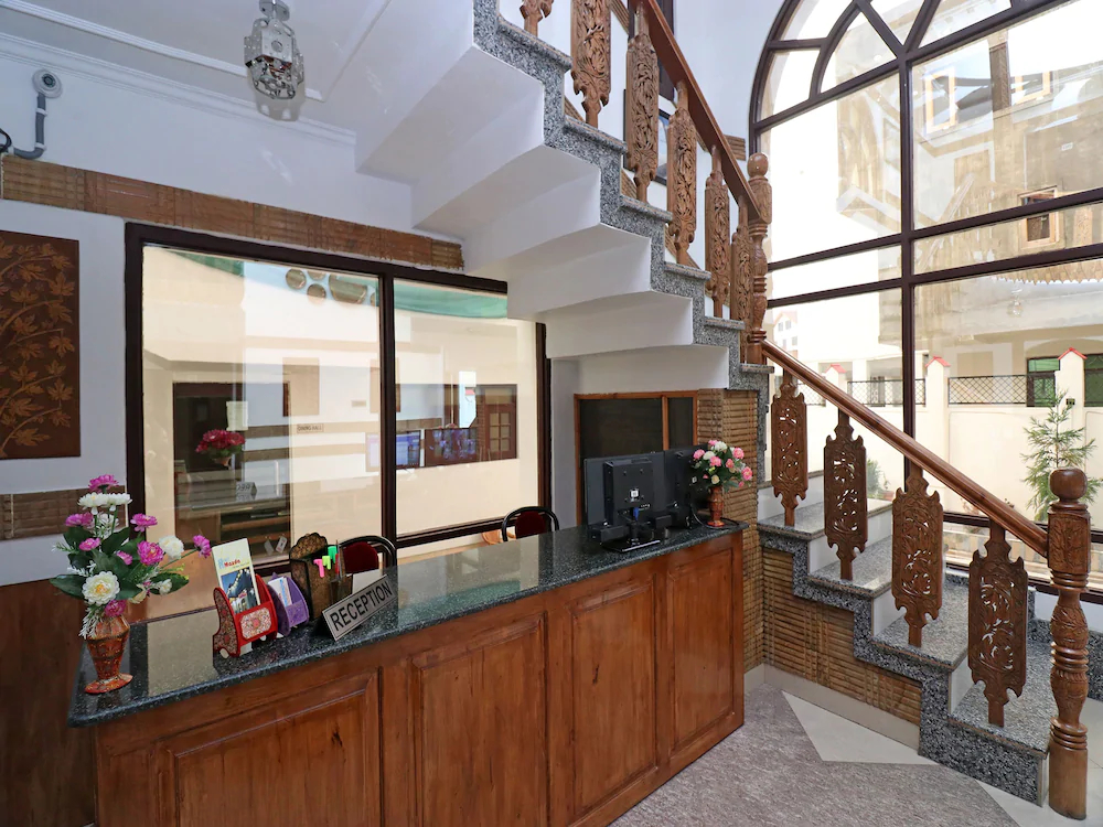 Hotel Shree Mazda by OYO