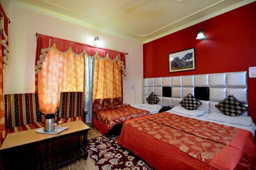 Hotel Star of Kashmir