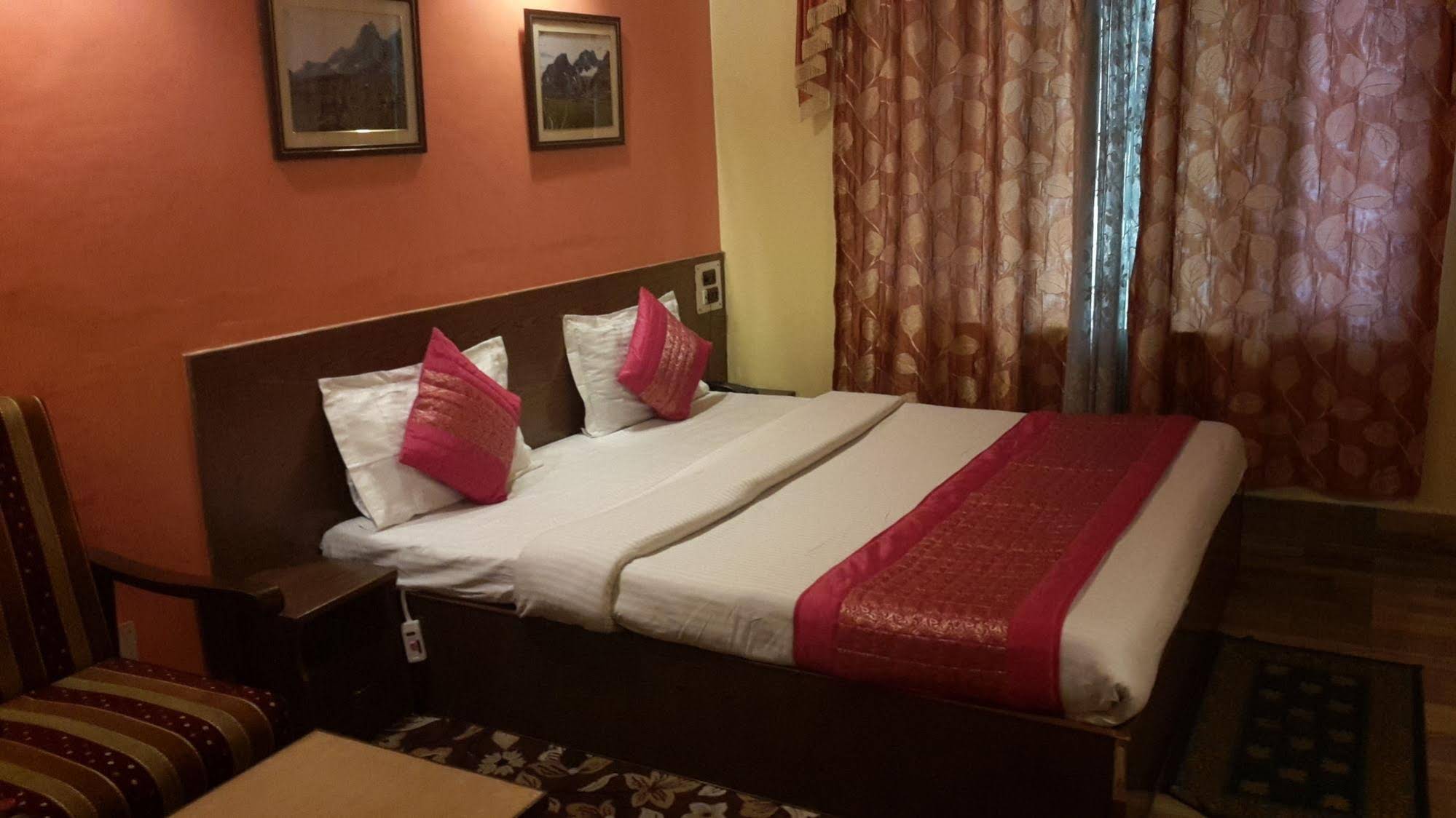 Hotel Star of Kashmir