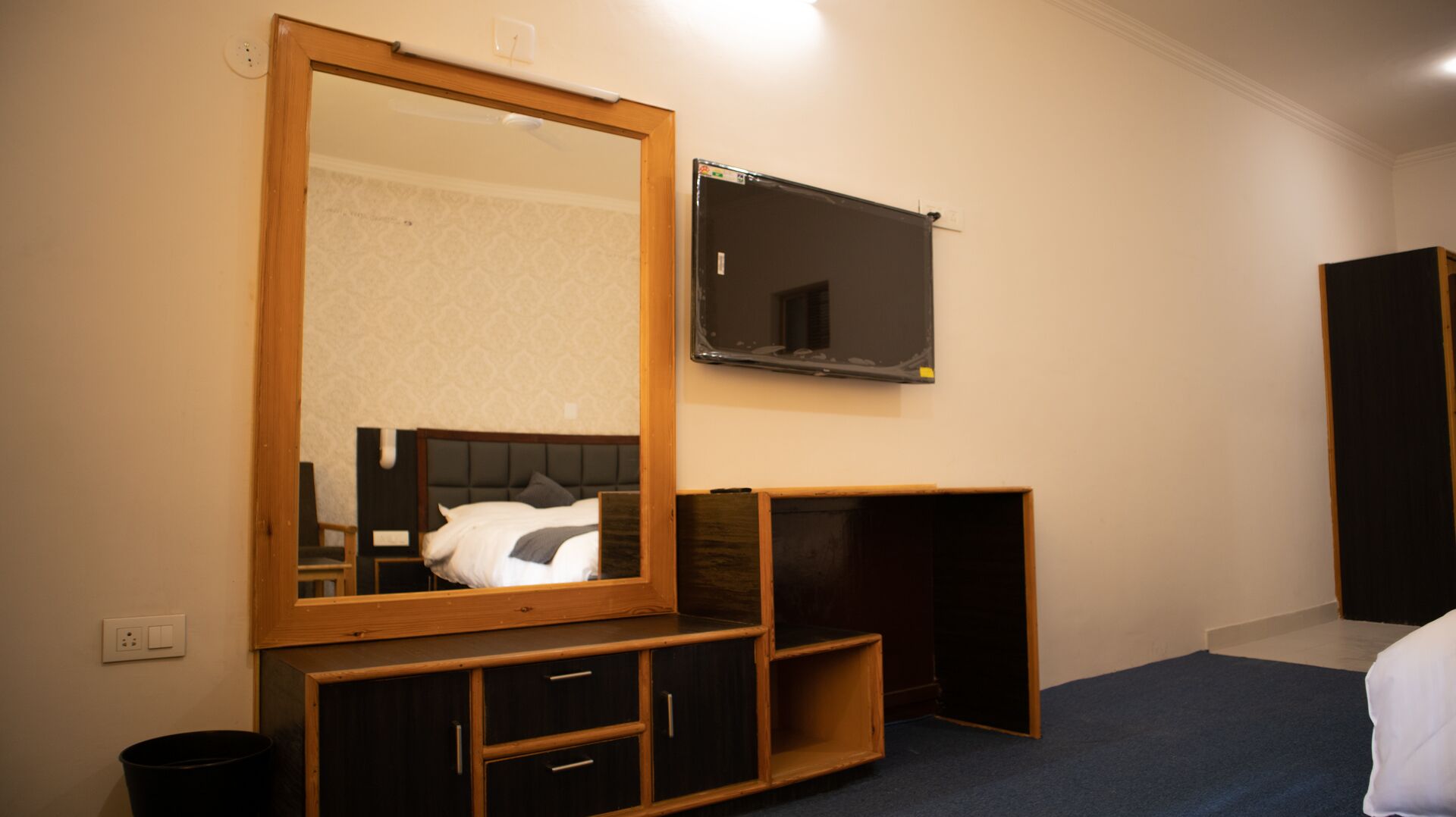 Kashmir Holiday Resort