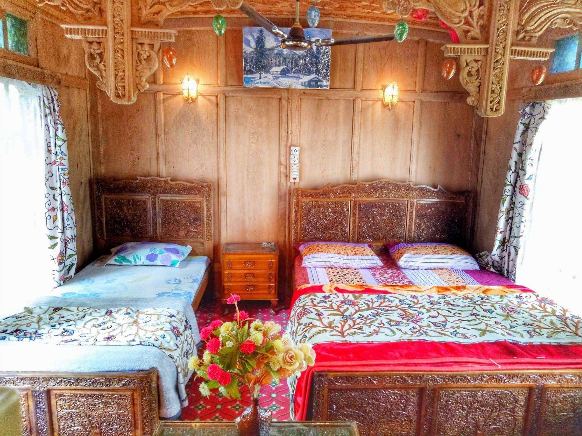 New Bul Bul Houseboat