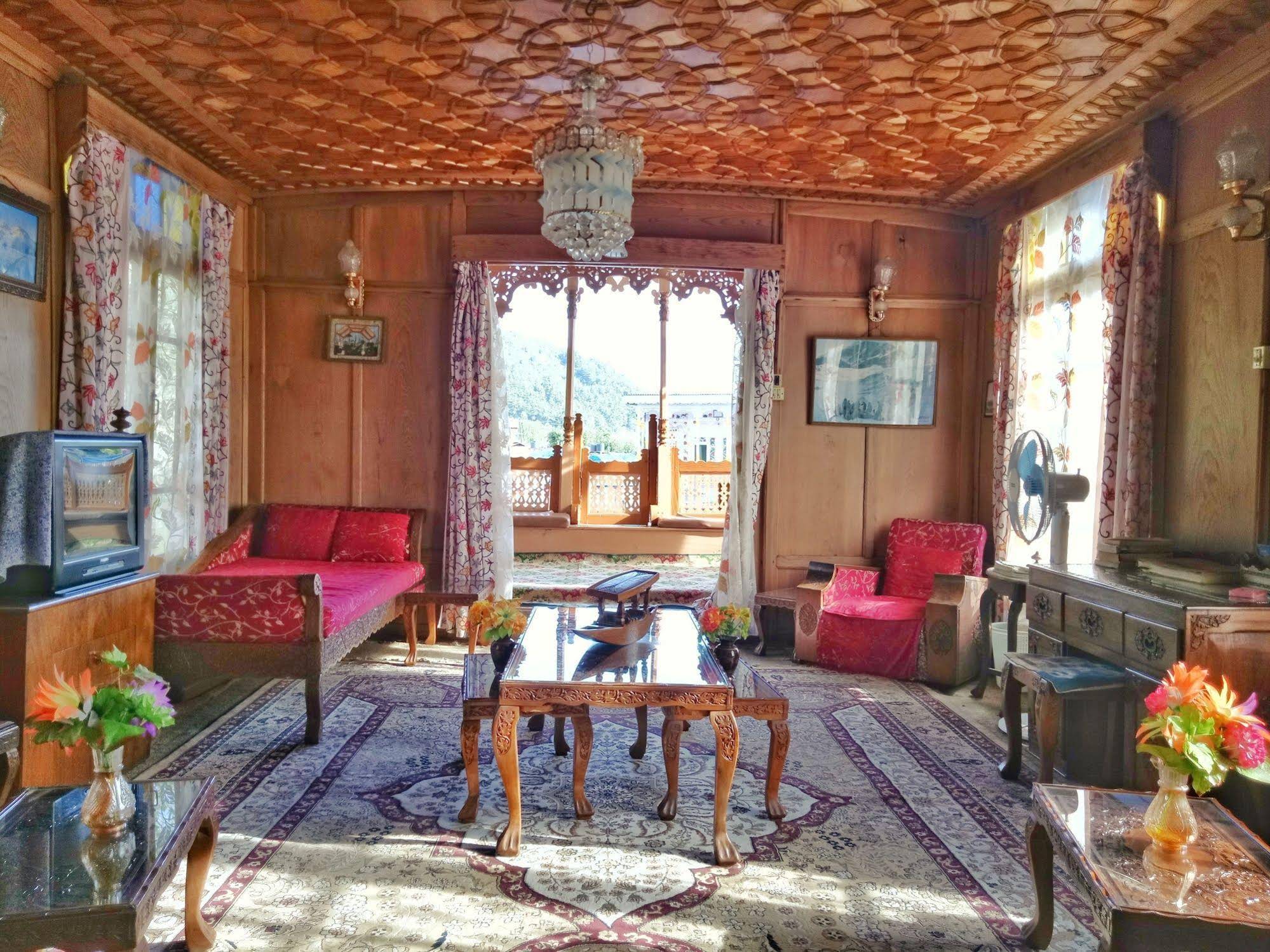 New Bul Bul Houseboat