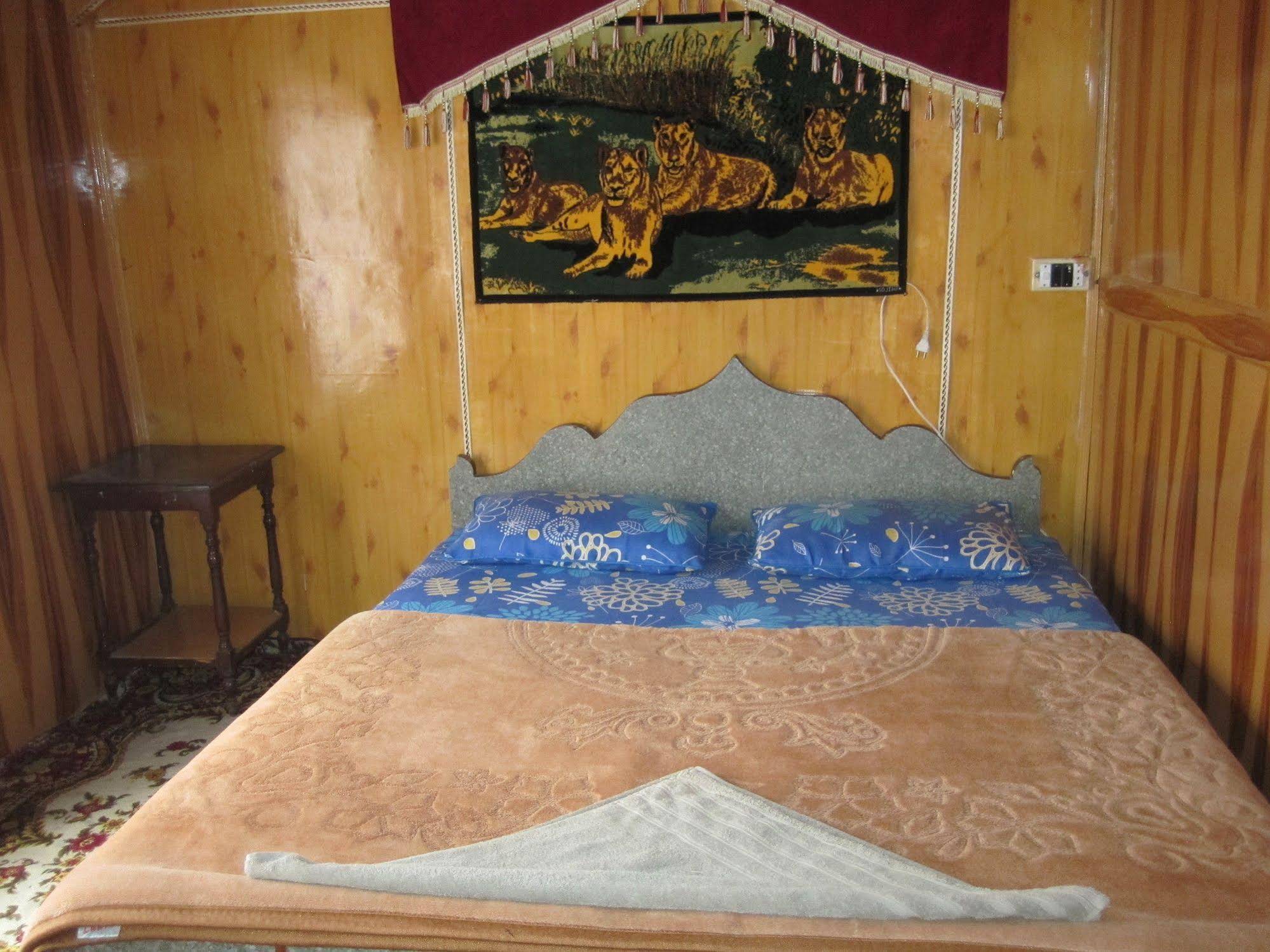 New Bul Bul Houseboat