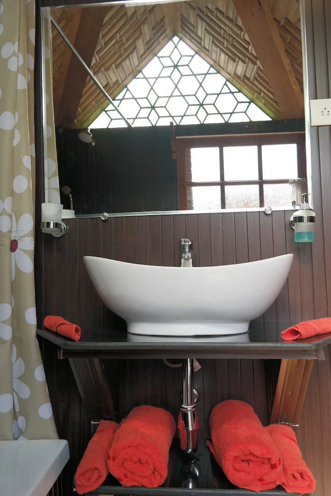 New Jacquline Heritage Houseboats