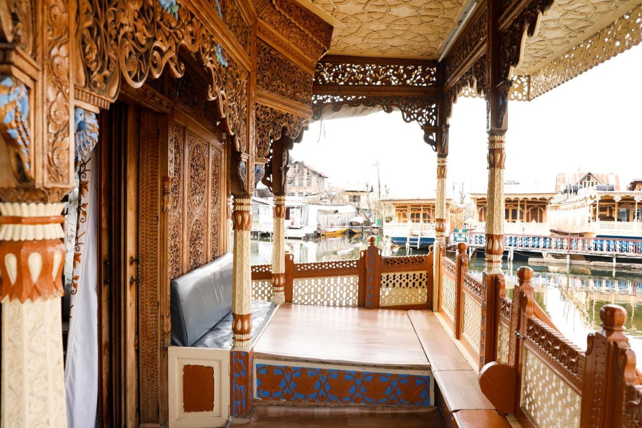 New Lucifer House Boat by OYO Rooms