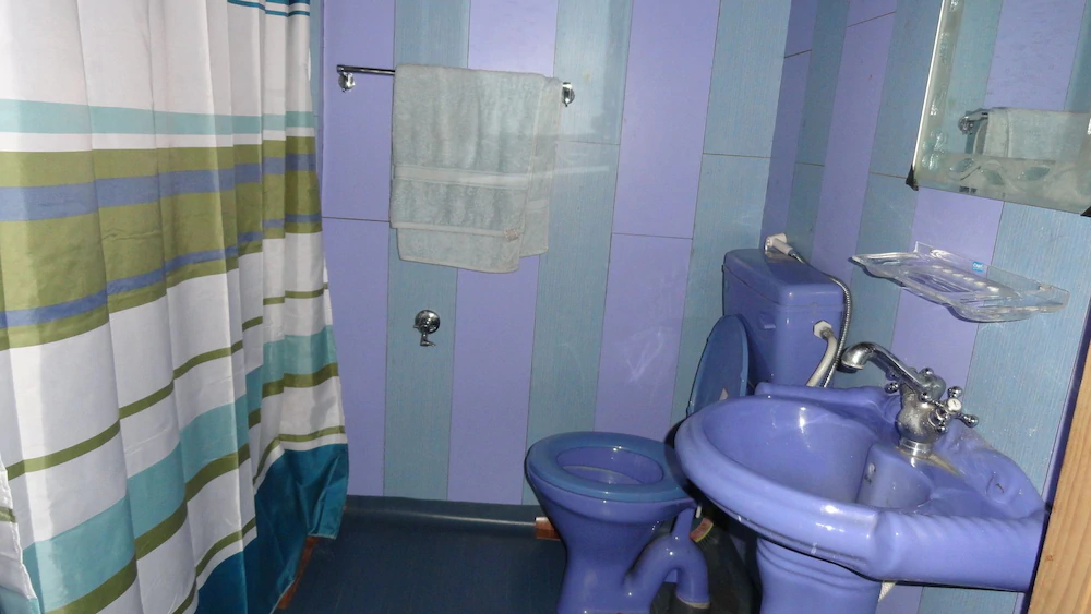 New Lucky Star Group of Houseboats