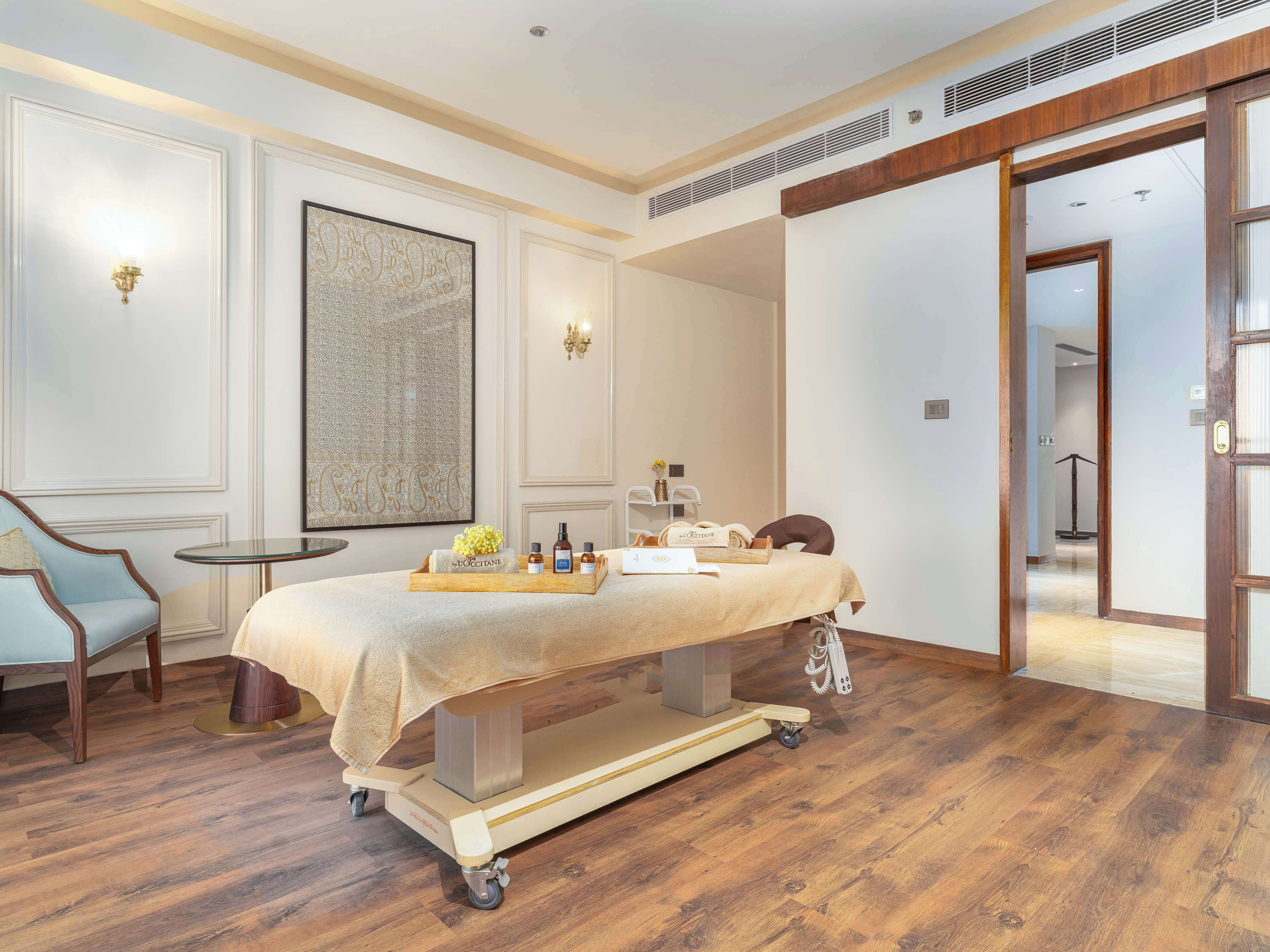 Radisson Collection Hotel & Spa Riverfront Srinagar