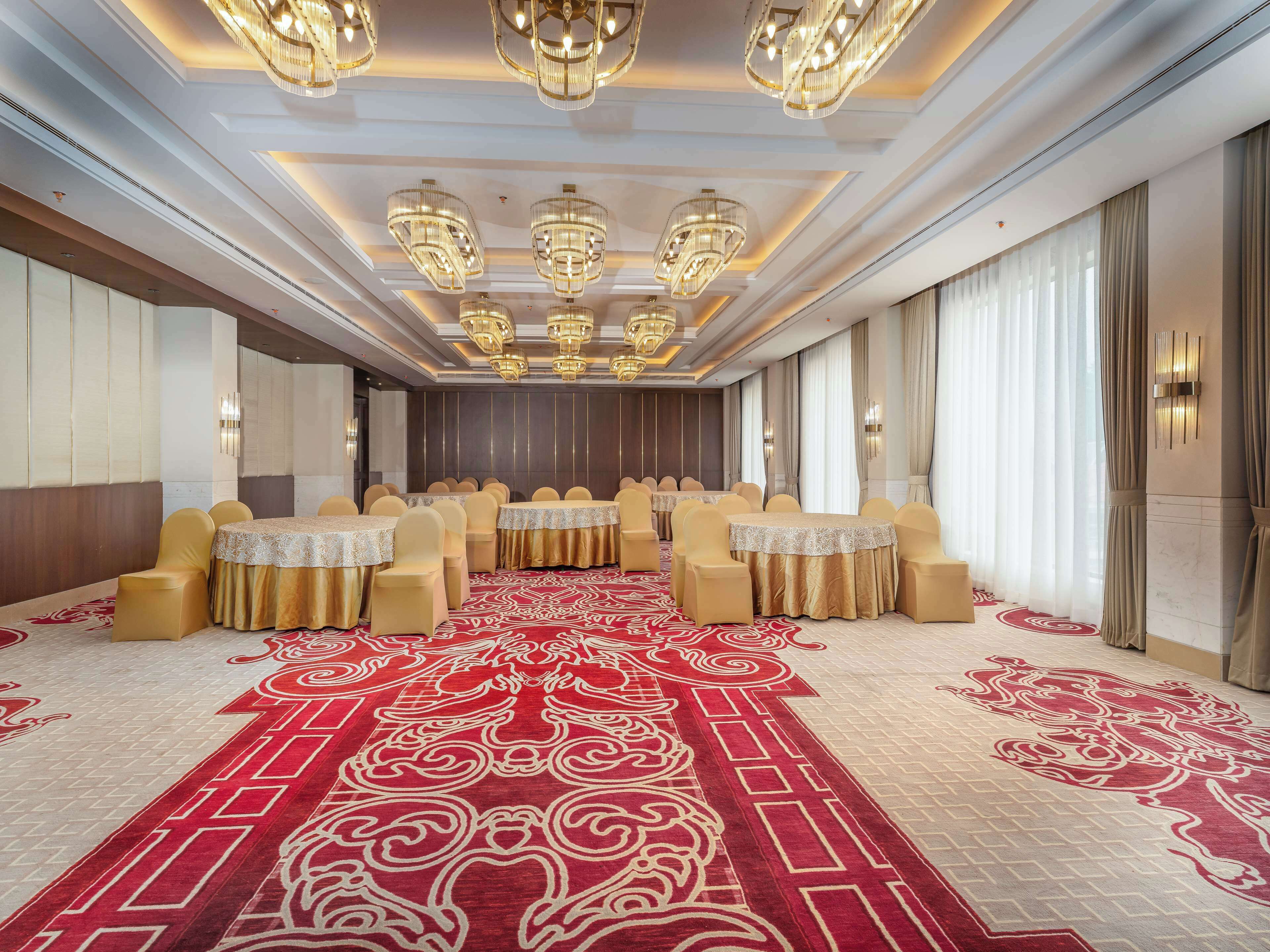 Radisson Collection Hotel & Spa Riverfront Srinagar