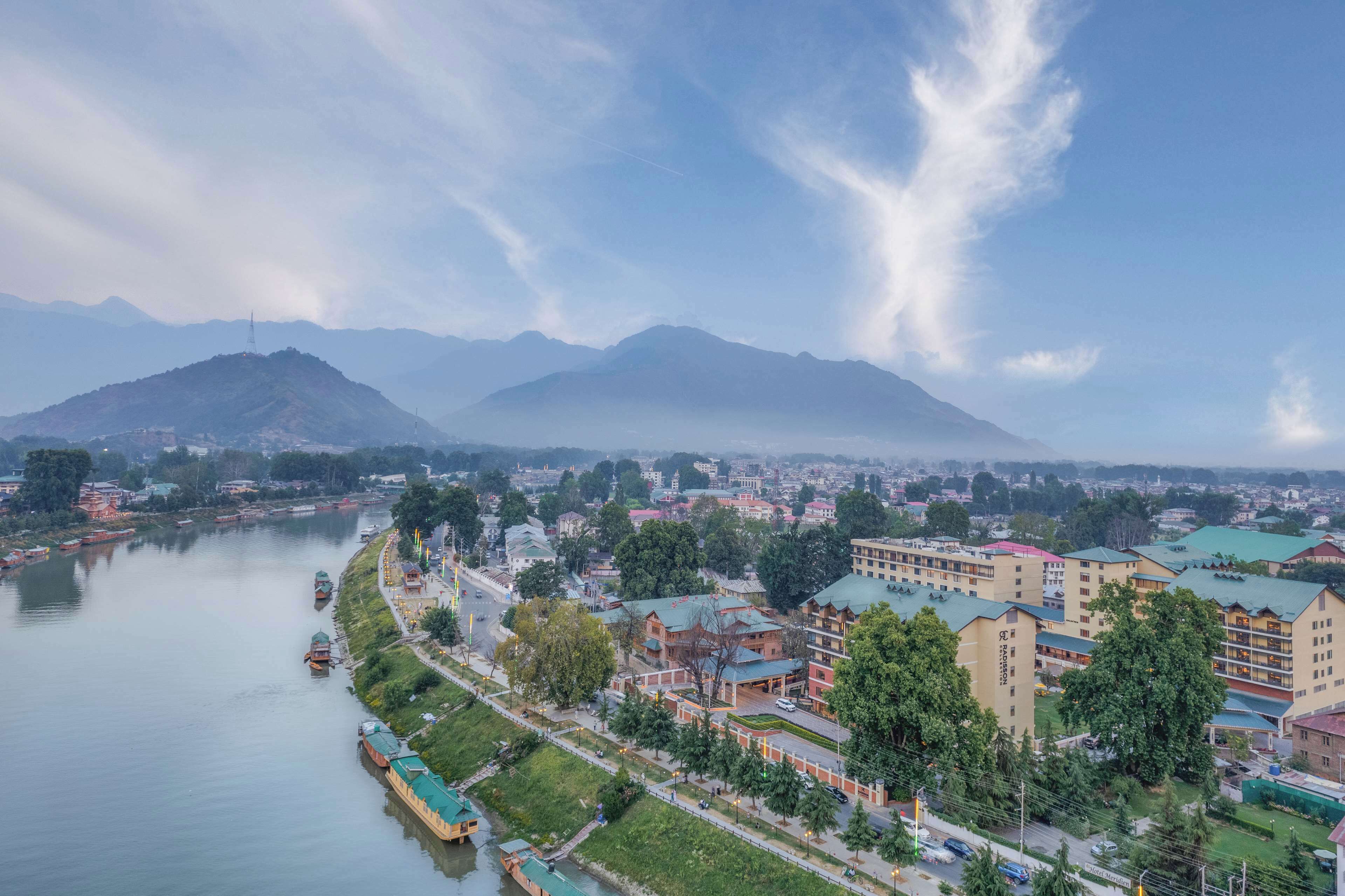 Radisson Collection Hotel & Spa Riverfront Srinagar