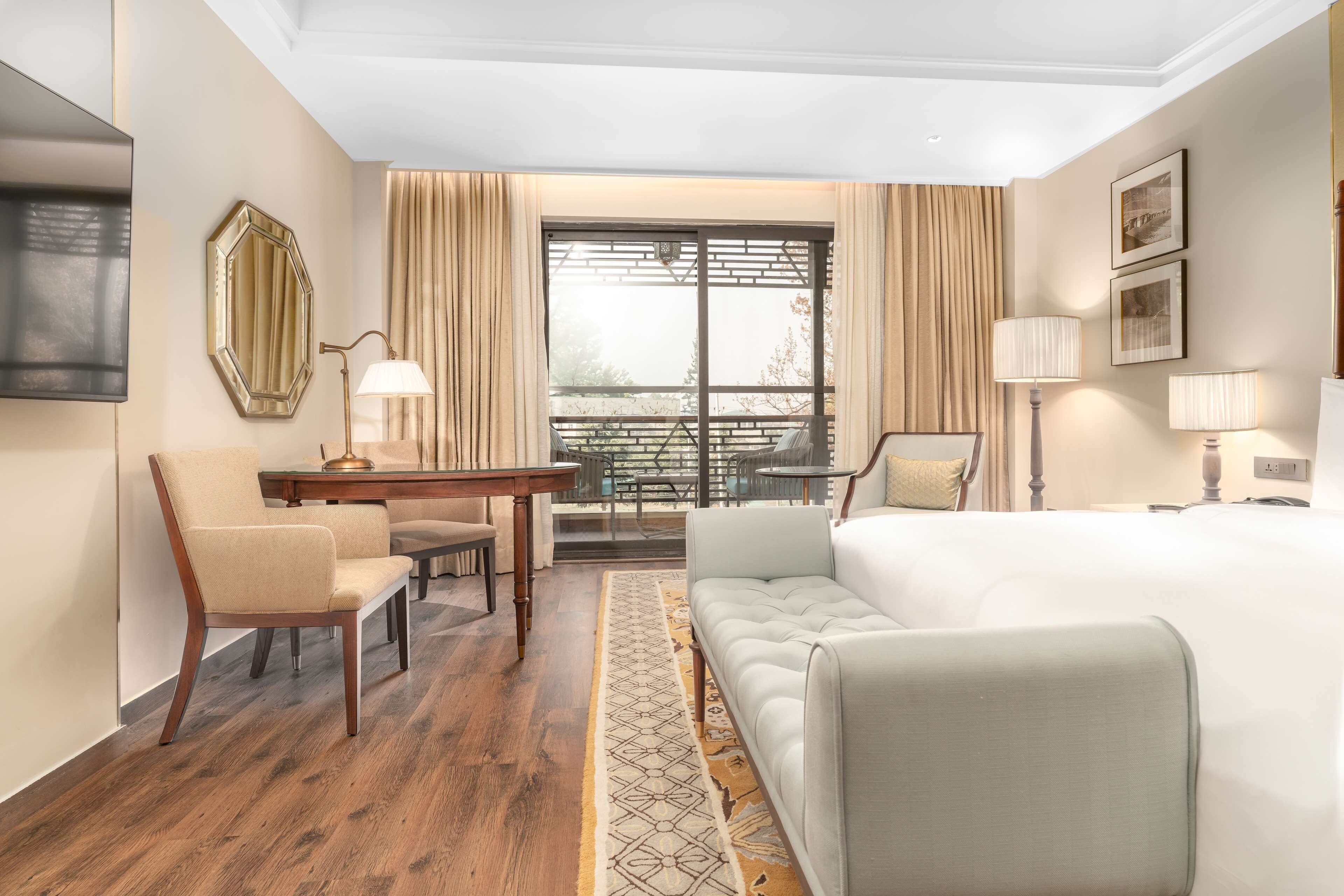 Radisson Collection Hotel & Spa Riverfront Srinagar
