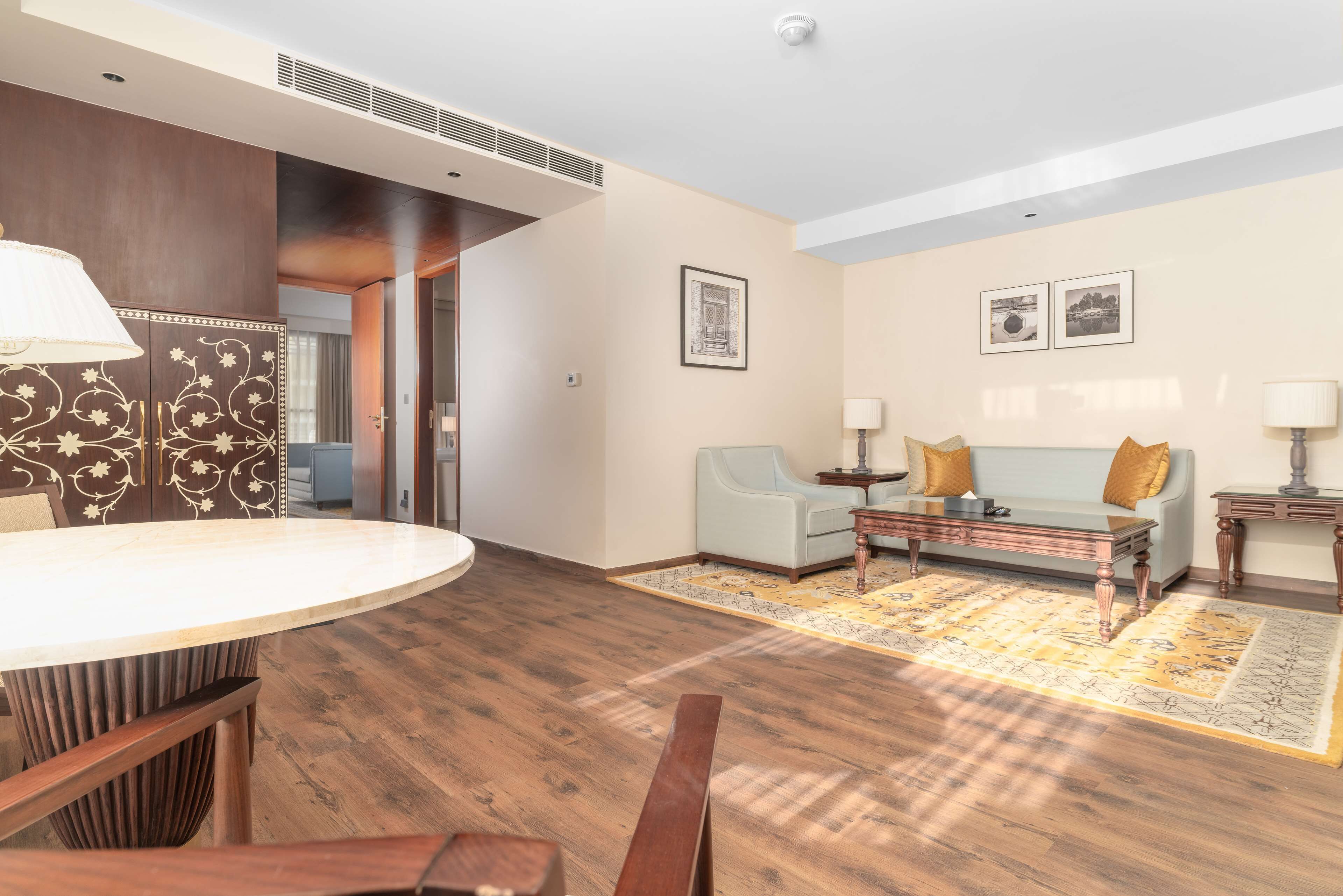 Radisson Collection Hotel & Spa Riverfront Srinagar