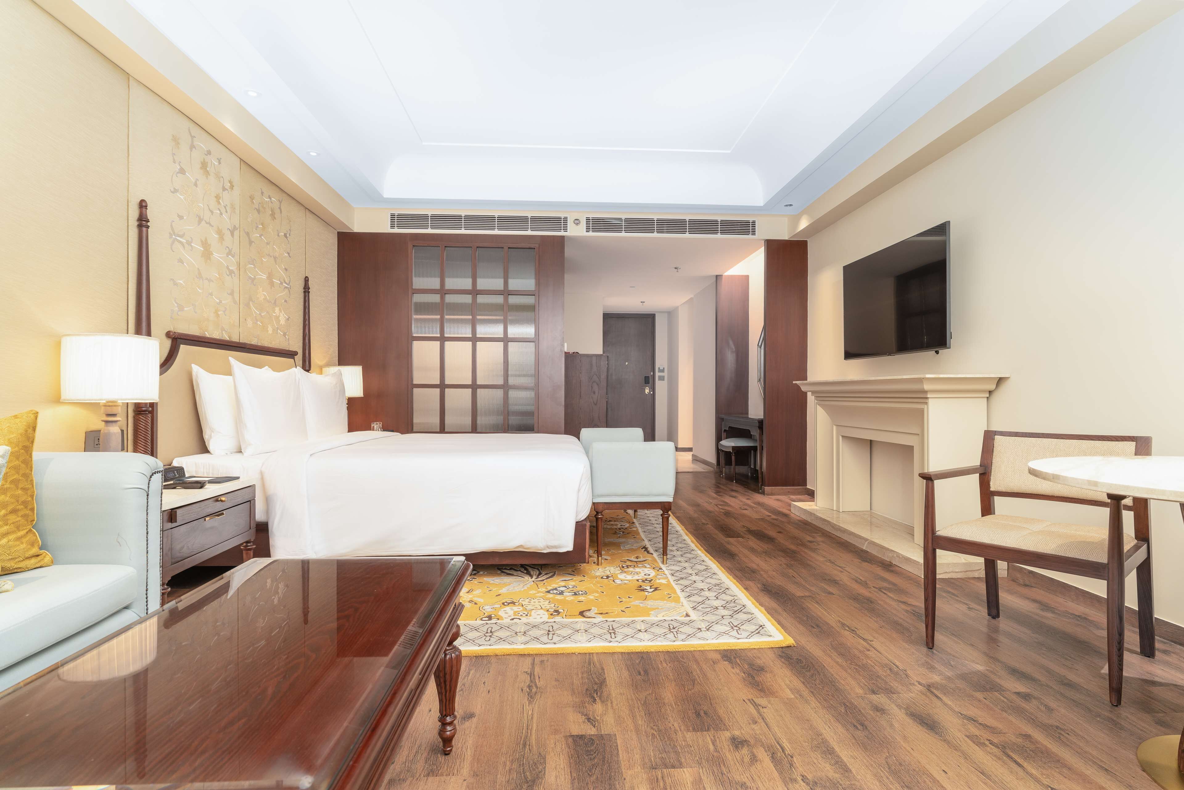 Radisson Collection Hotel & Spa Riverfront Srinagar