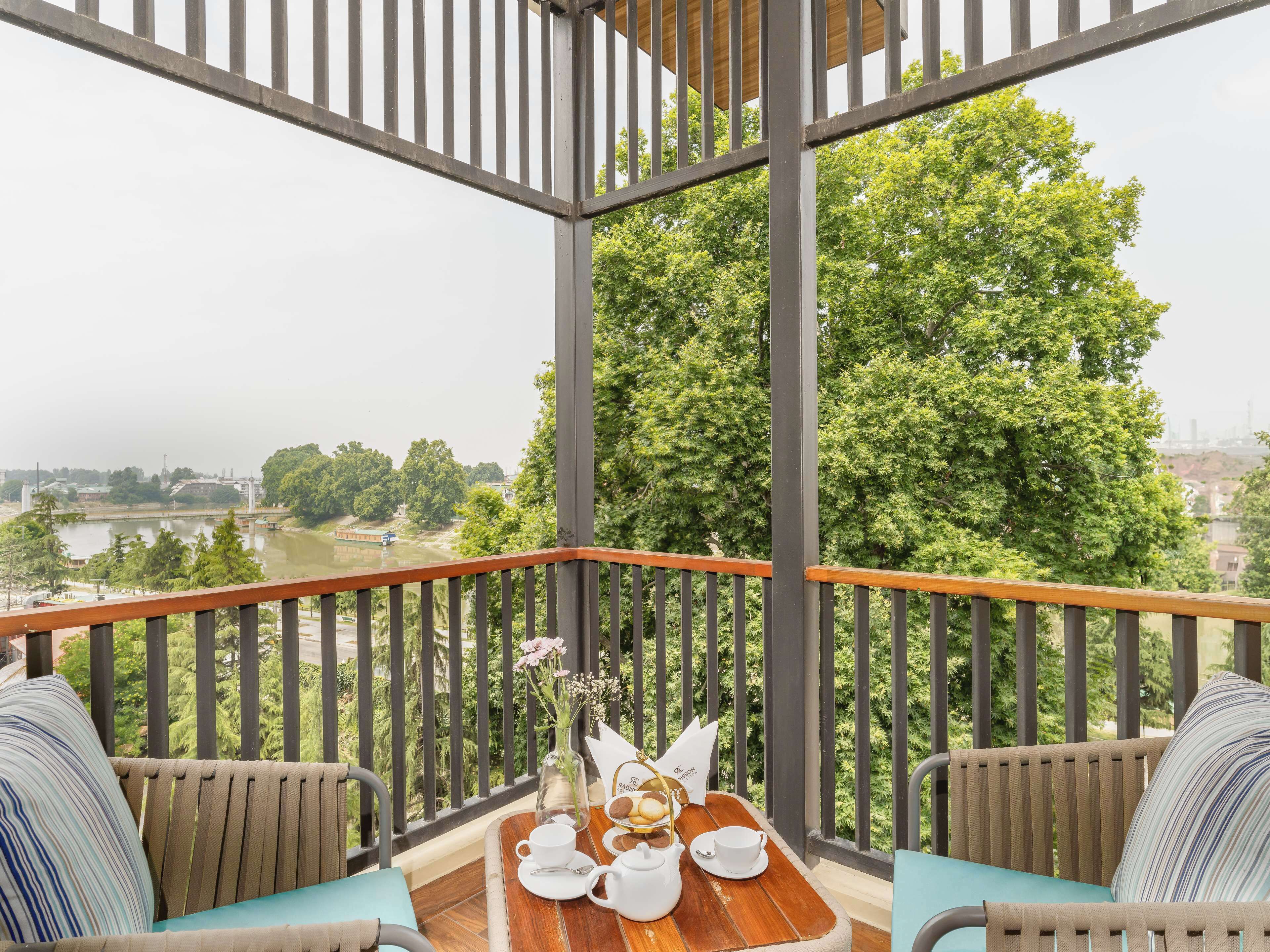 Radisson Collection Hotel & Spa Riverfront Srinagar