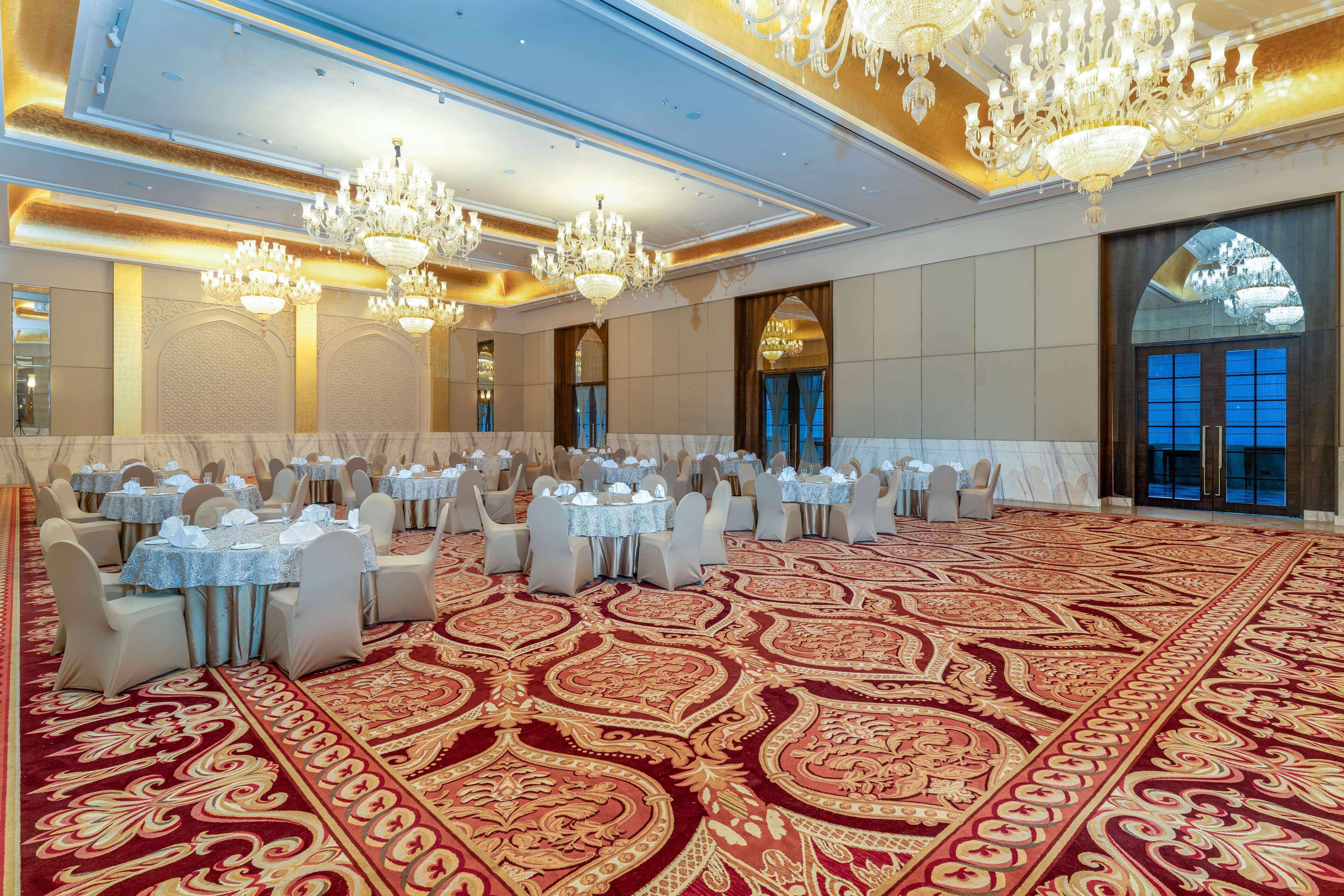 Radisson Collection Hotel & Spa Riverfront Srinagar