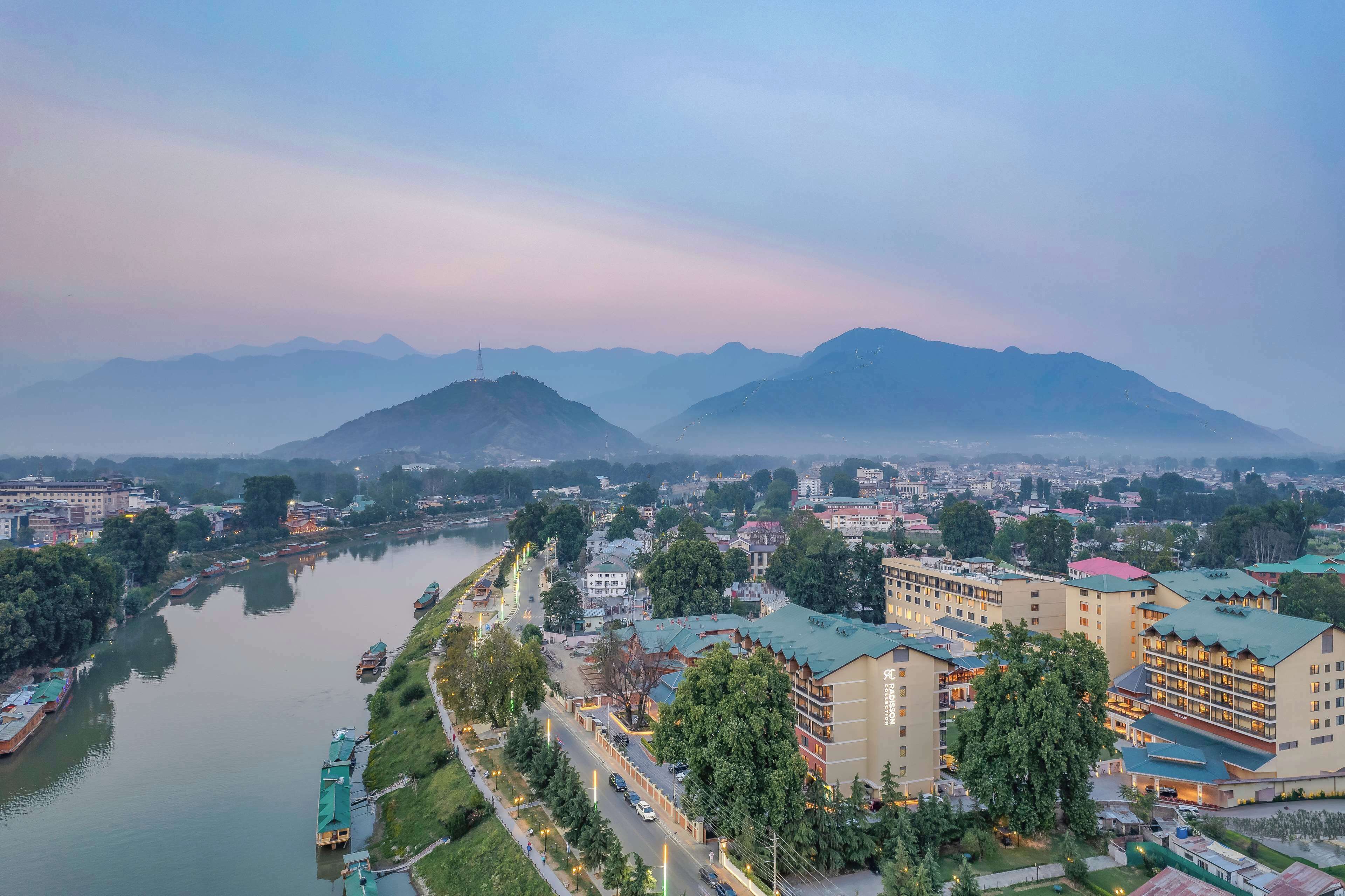 Radisson Collection Hotel & Spa Riverfront Srinagar