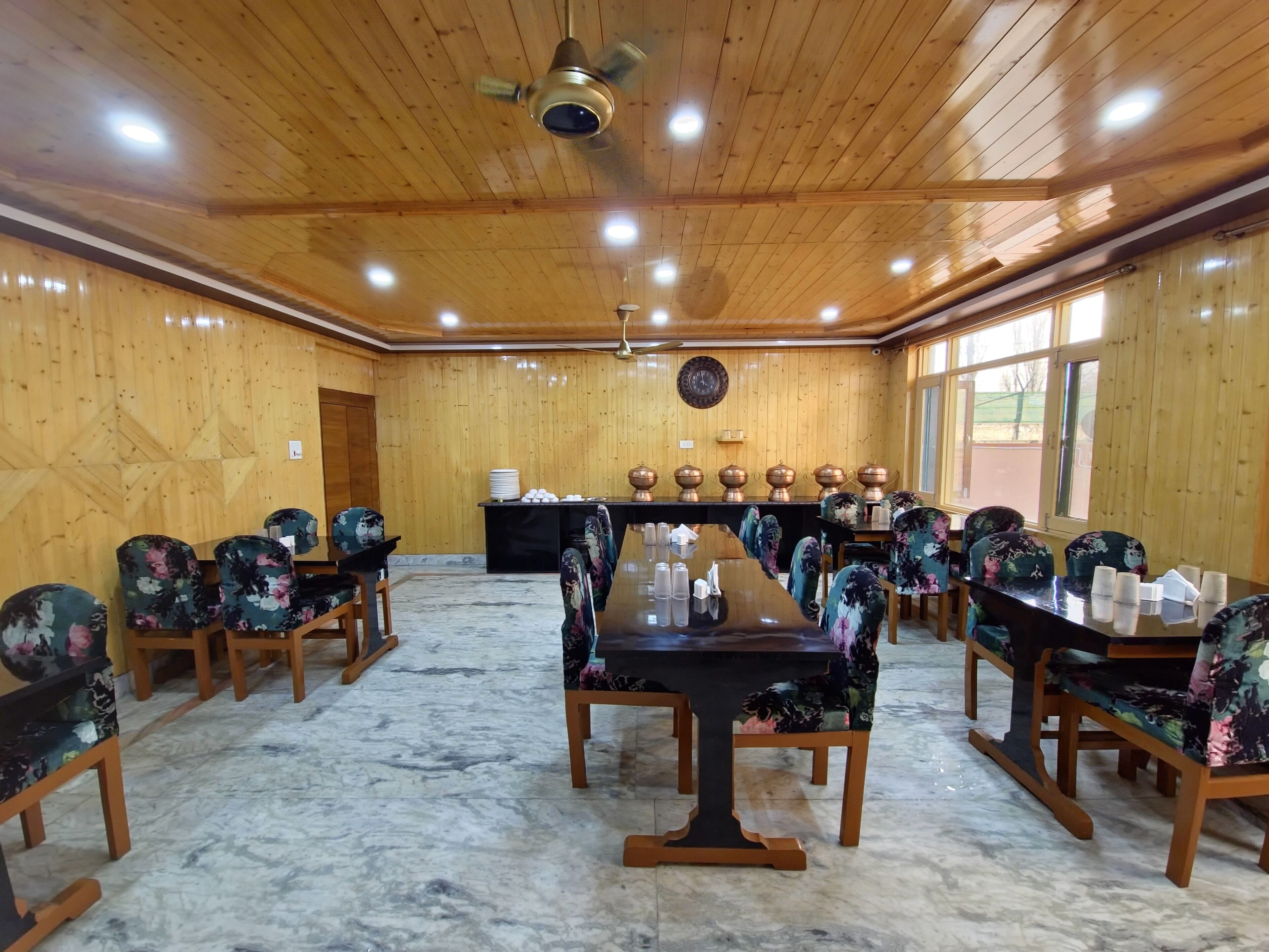 Seven Hills Hotel