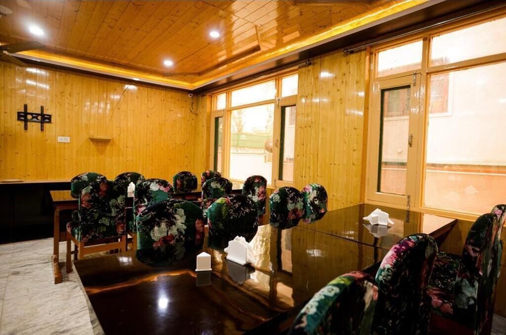 Seven Hills Hotel