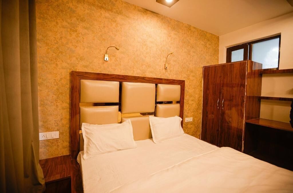Seven Hills Hotel