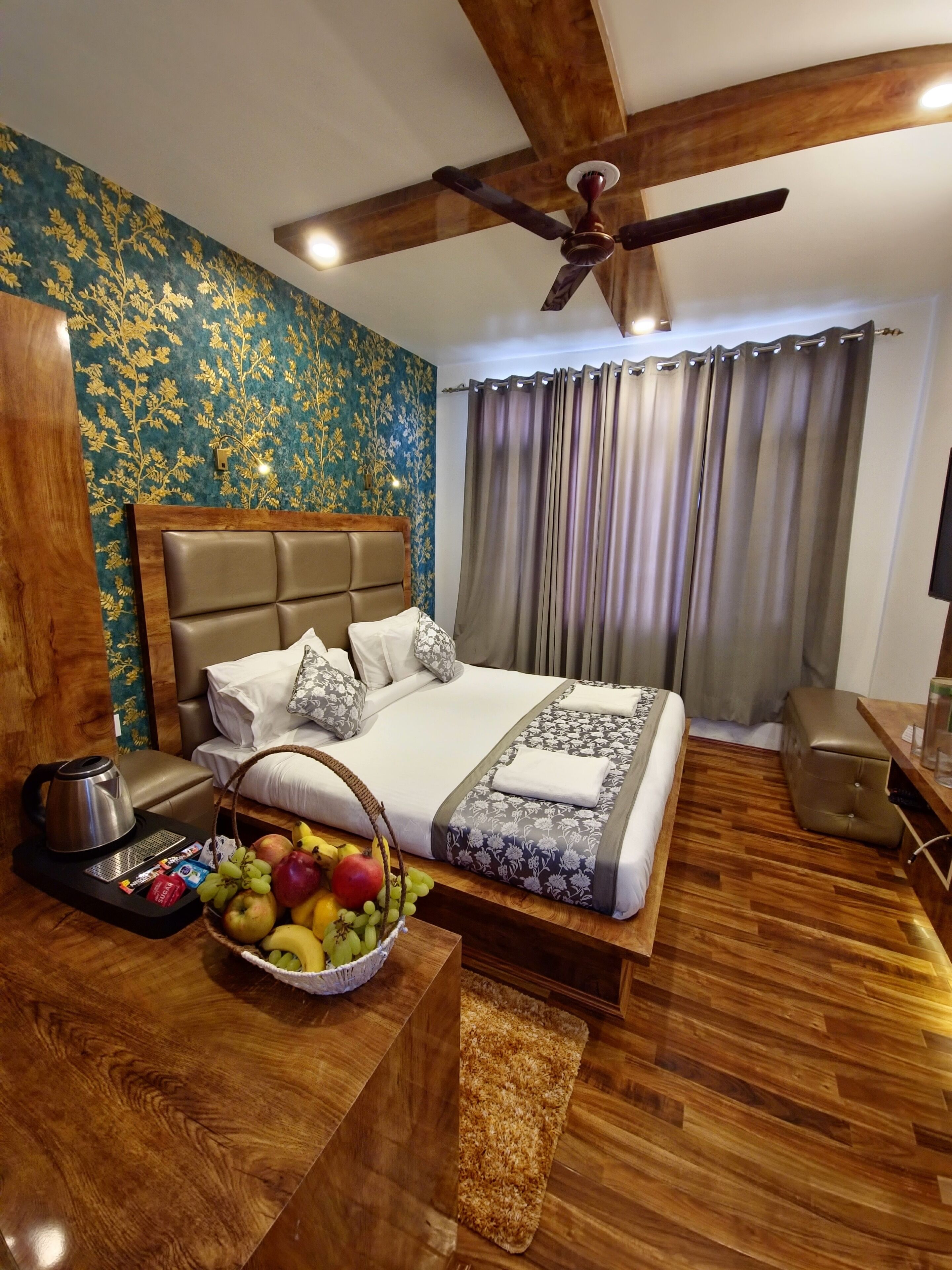 Seven Hills Hotel