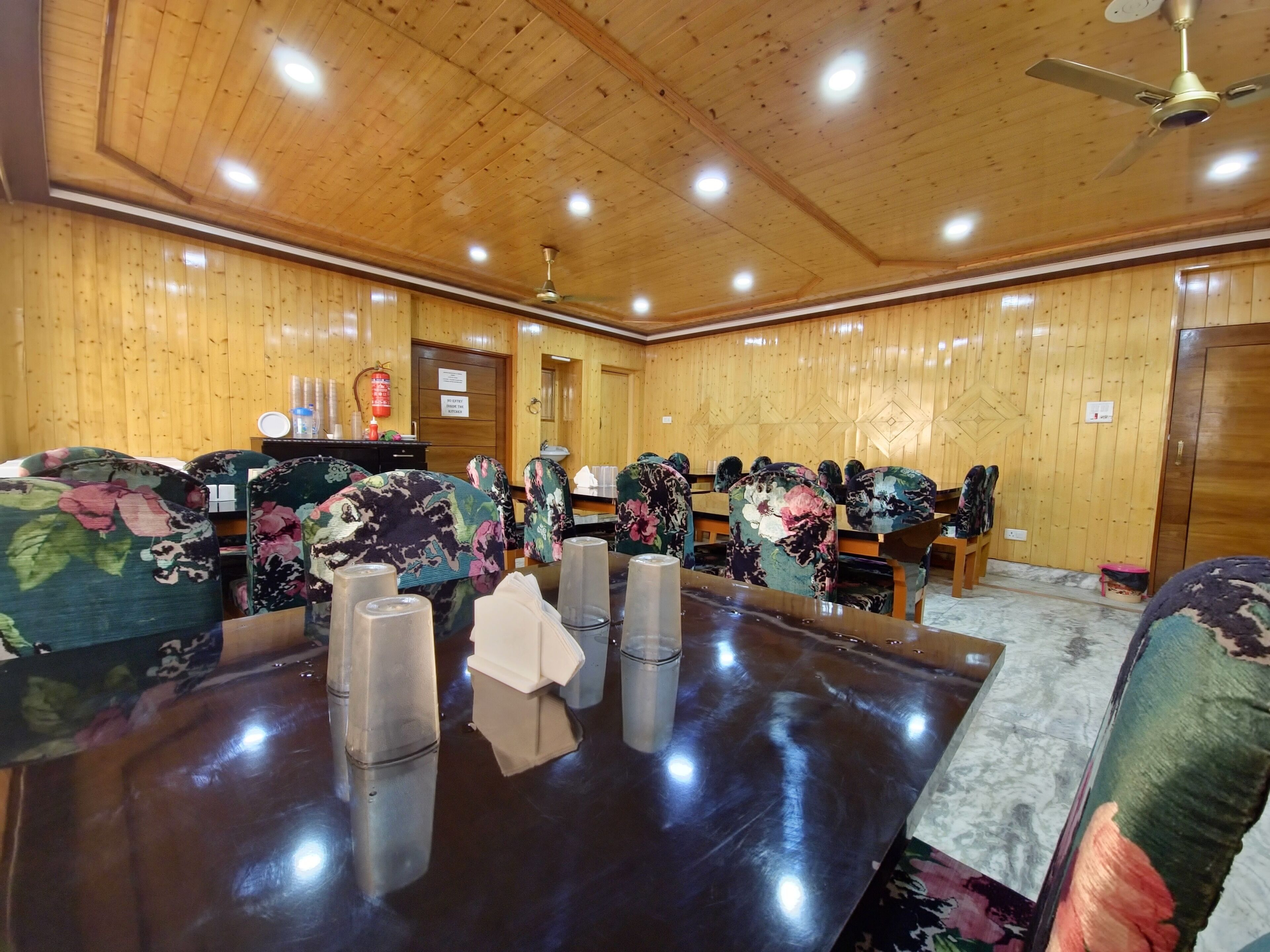 Seven Hills Hotel