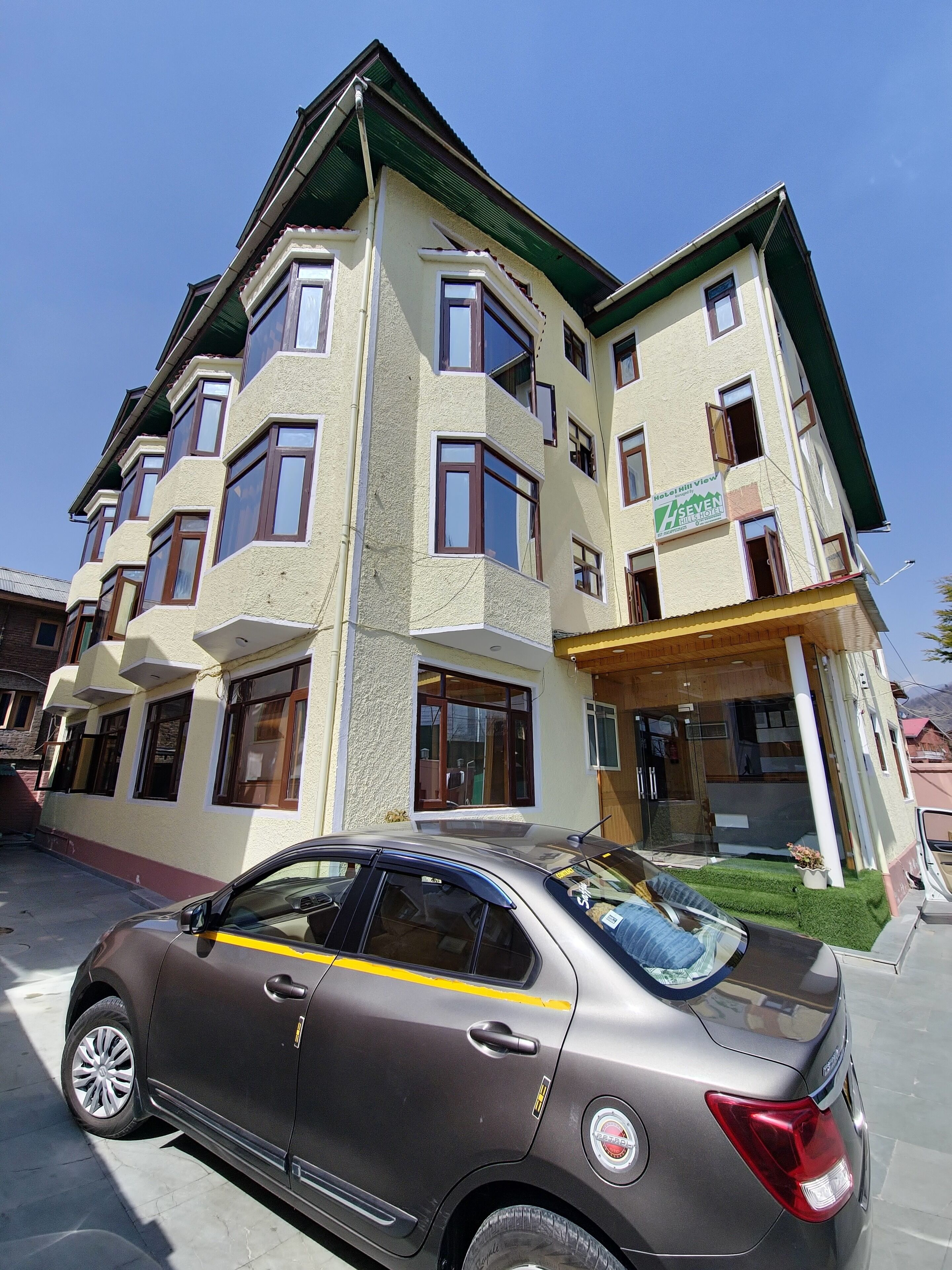 Seven Hills Hotel