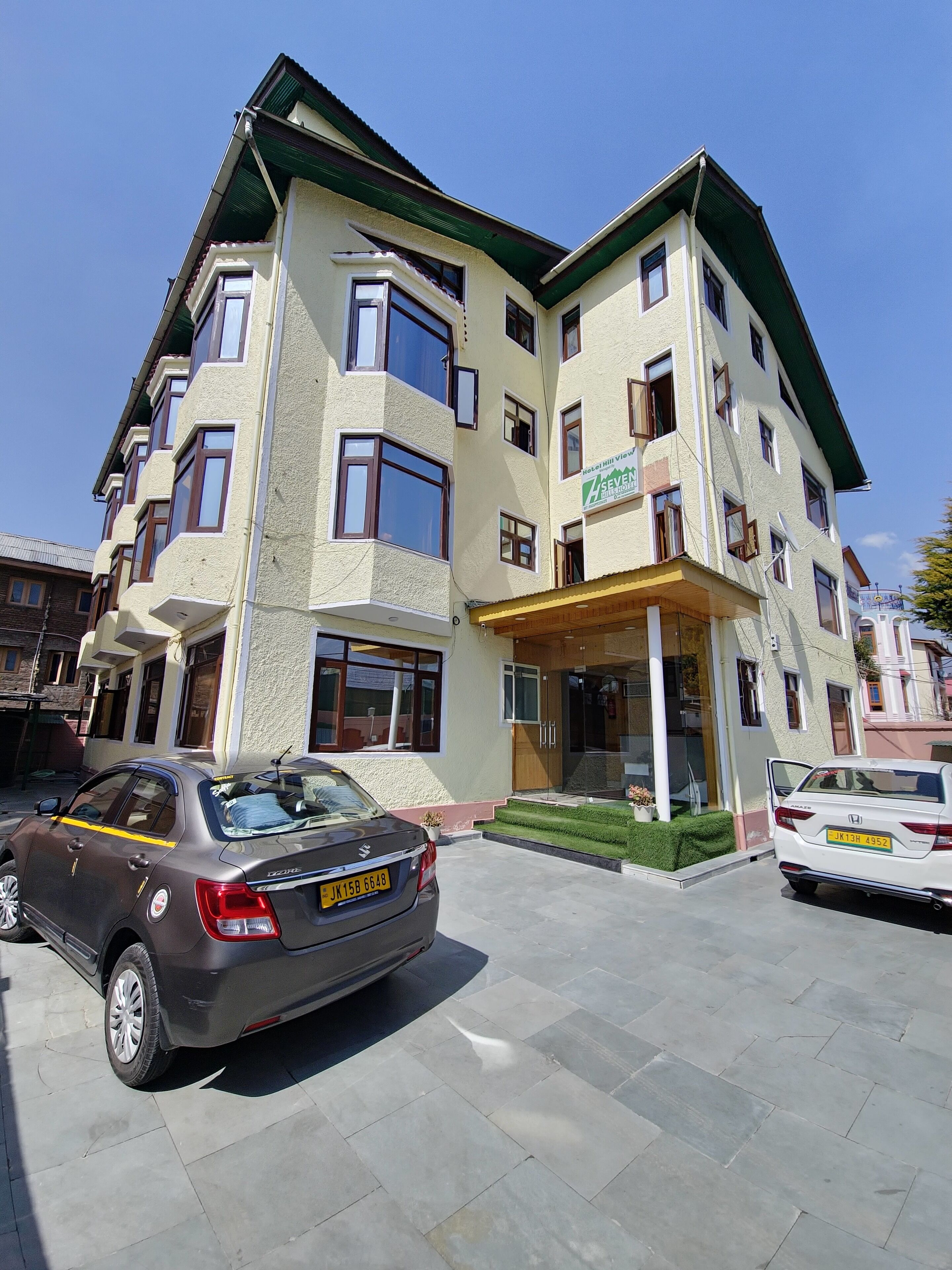 Seven Hills Hotel