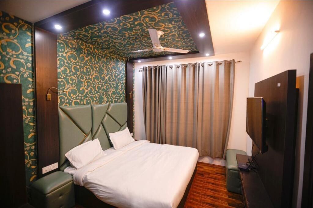 Seven Hills Hotel