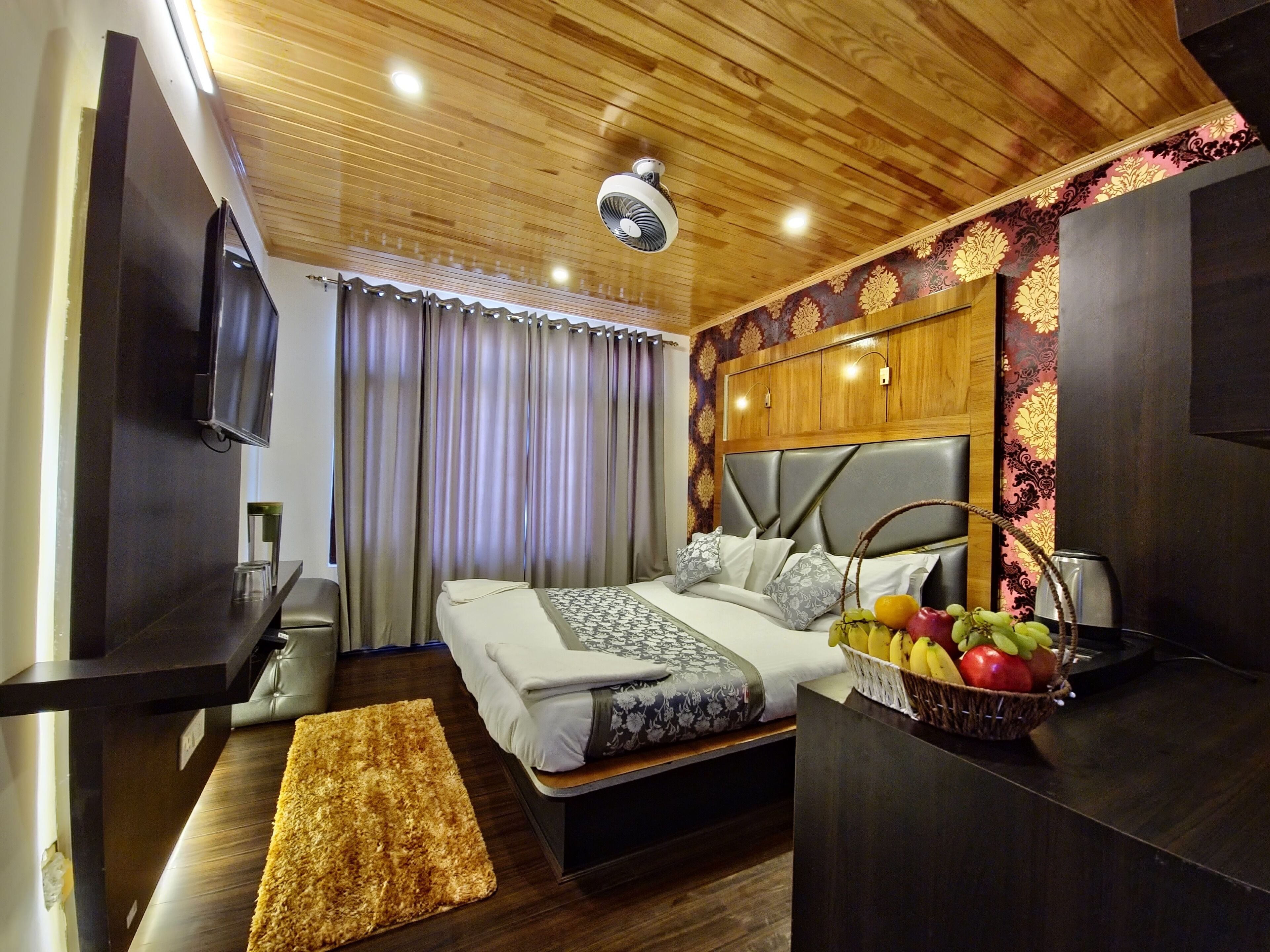 Seven Hills Hotel