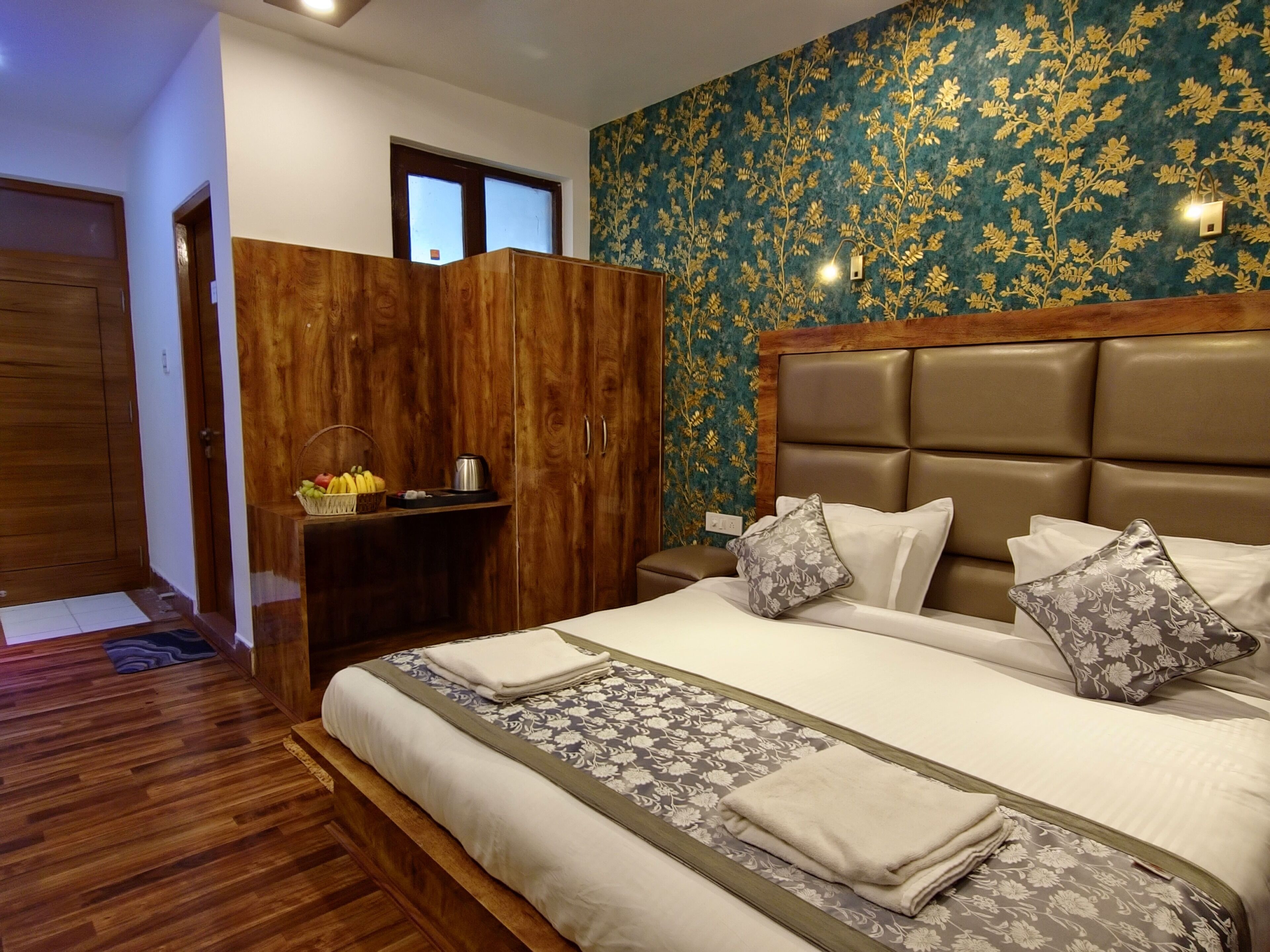 Seven Hills Hotel