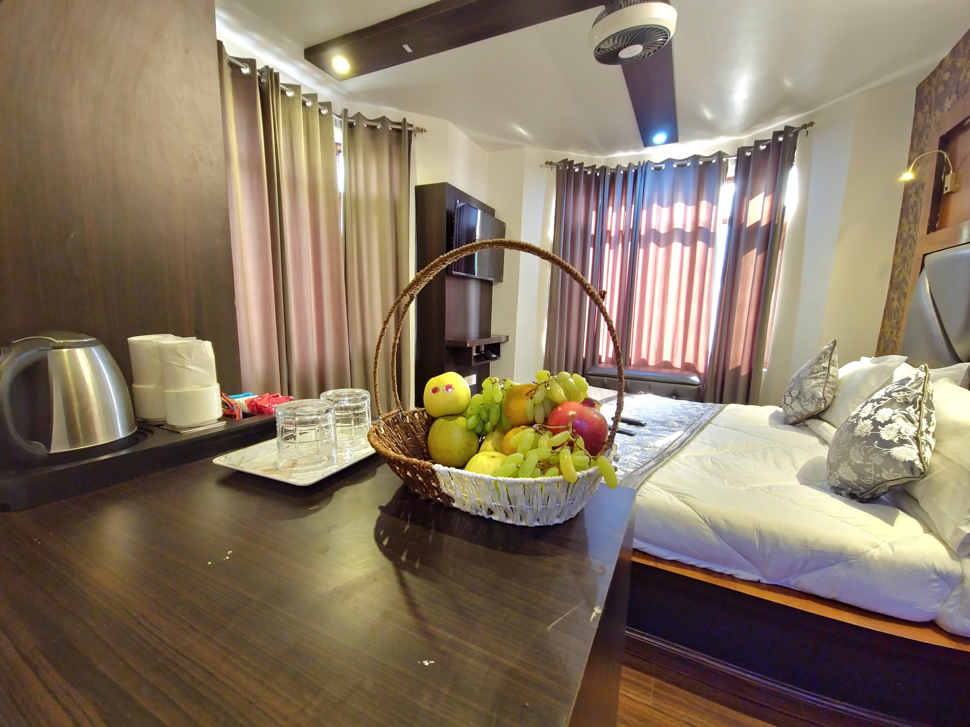 Seven Hills Hotel