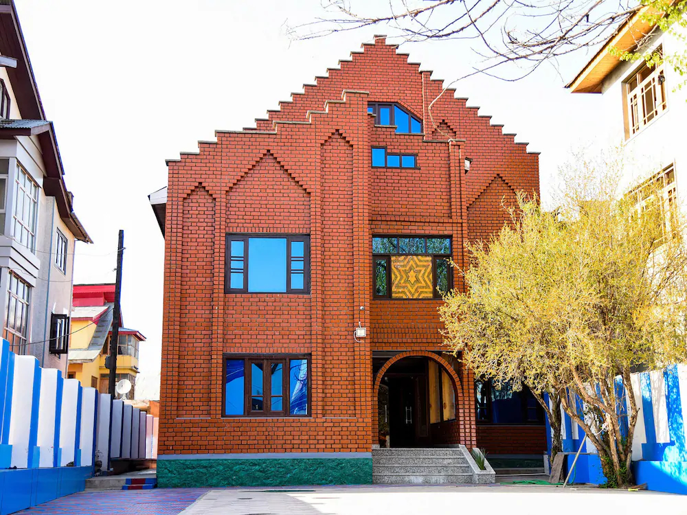 The Host By OYO Rooms
