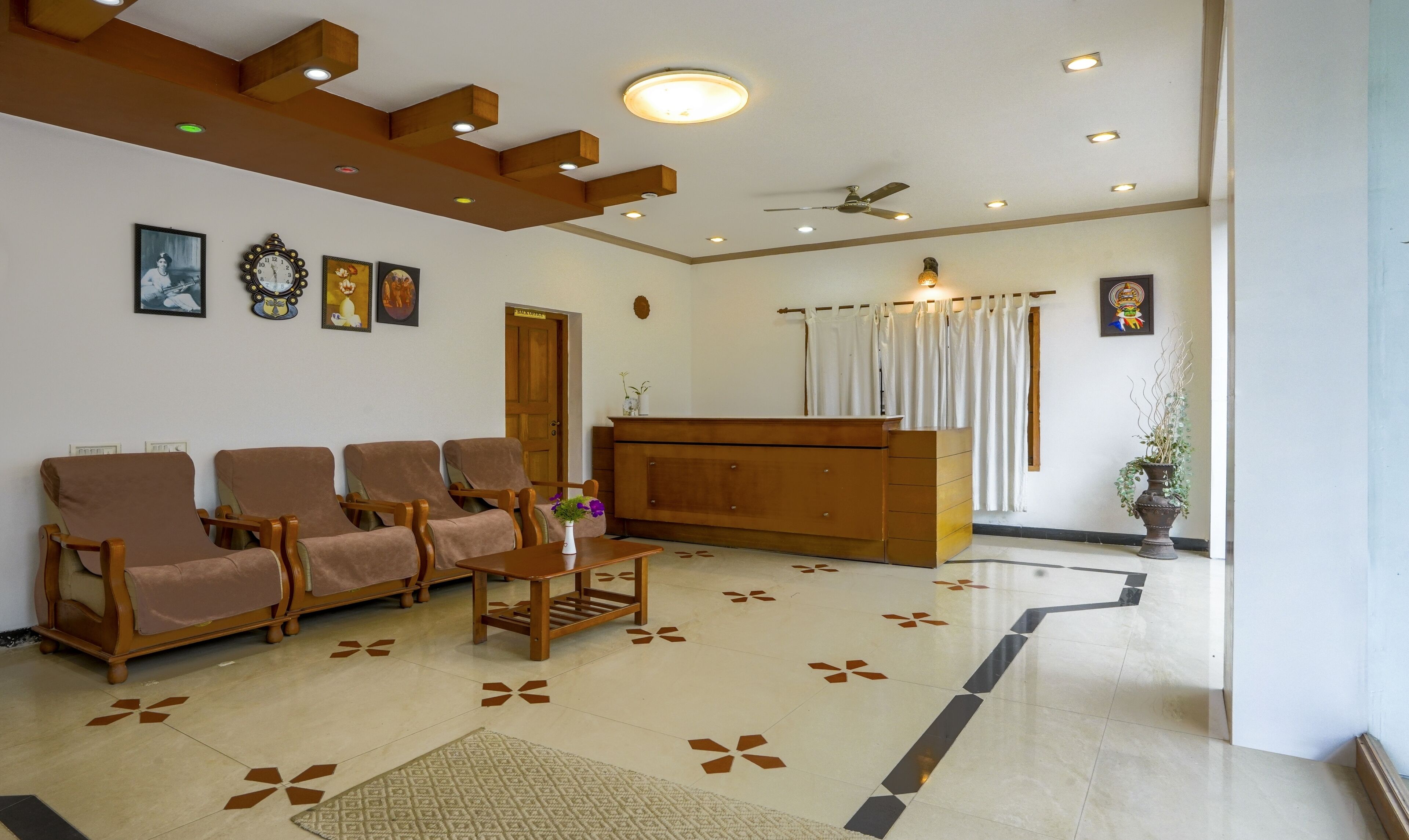 Hotels Classiyo Munnar Crown Resorts By Treebo