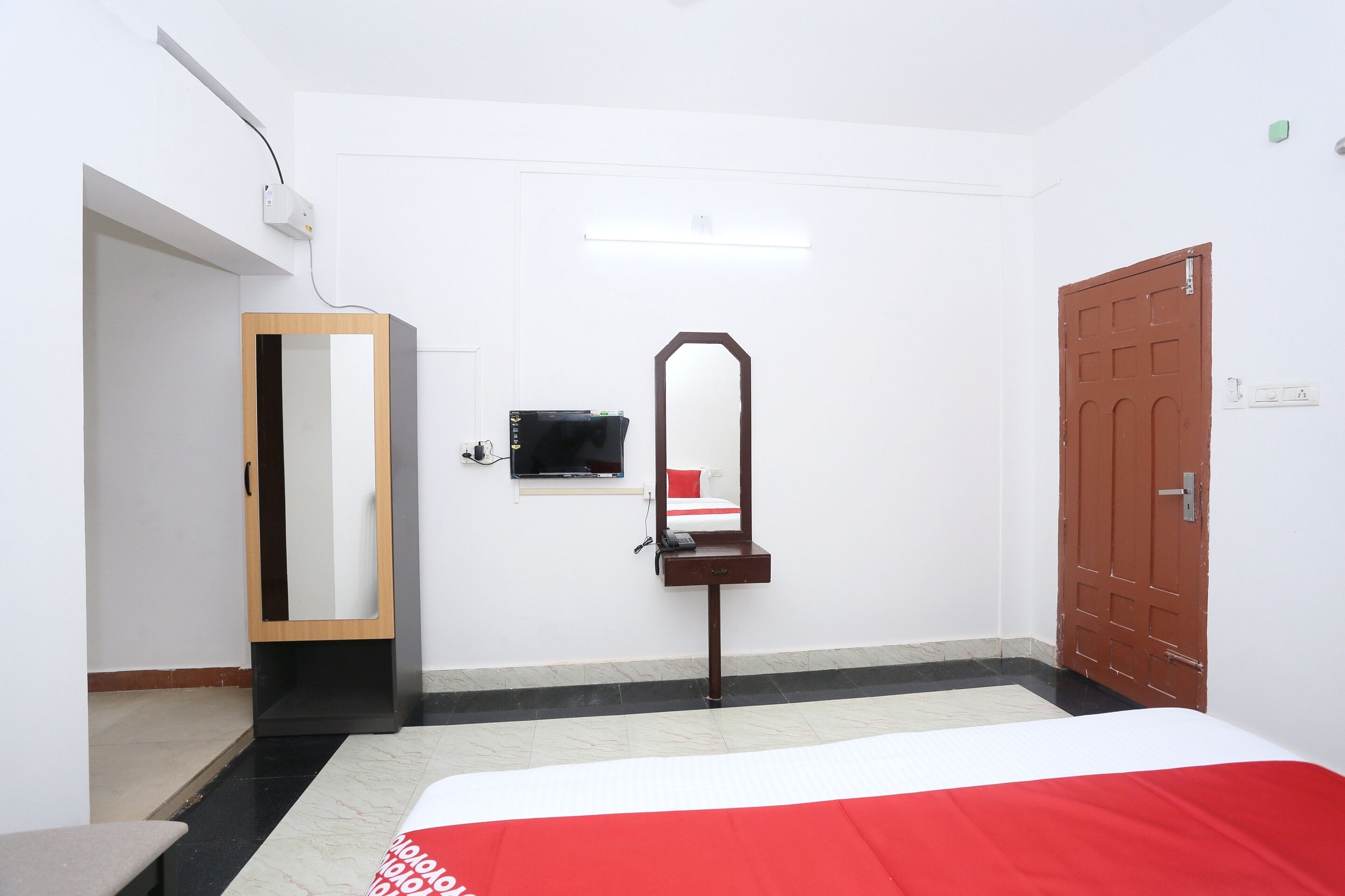 Kaveri Tourist Home by OYO Rooms