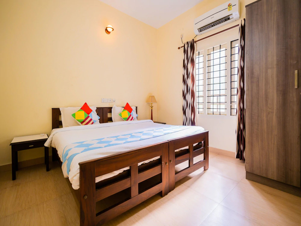 Fort Beach Service Apartment by OYO Rooms