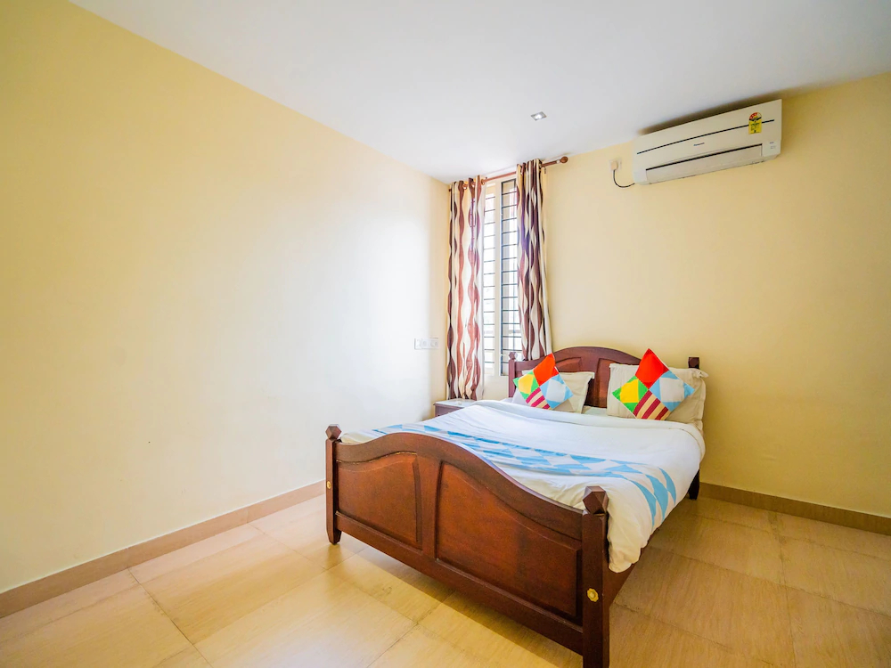 Fort Beach Service Apartment by OYO Rooms