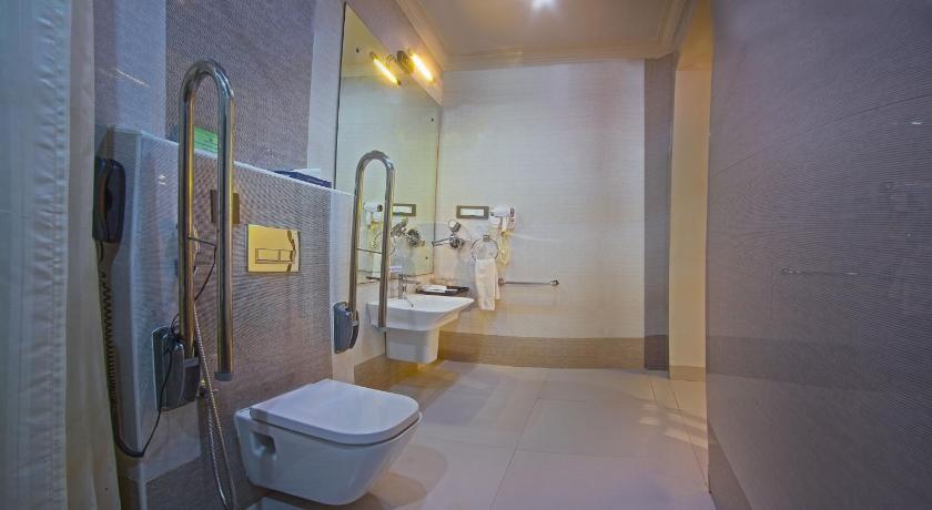 Contour Backwaters Resort & Convention Center