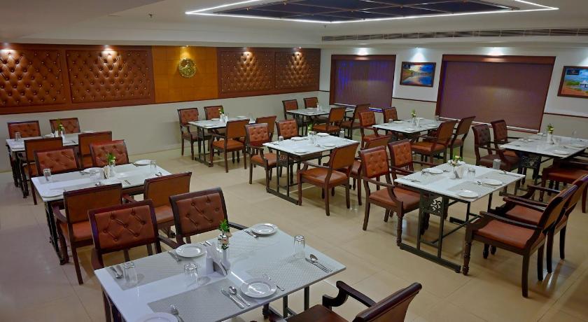 Contour Backwaters Resort & Convention Center