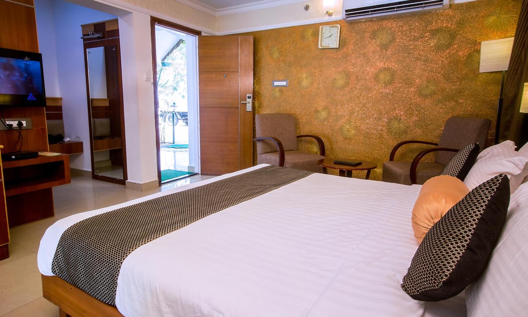 Contour Backwaters Resort & Convention Center