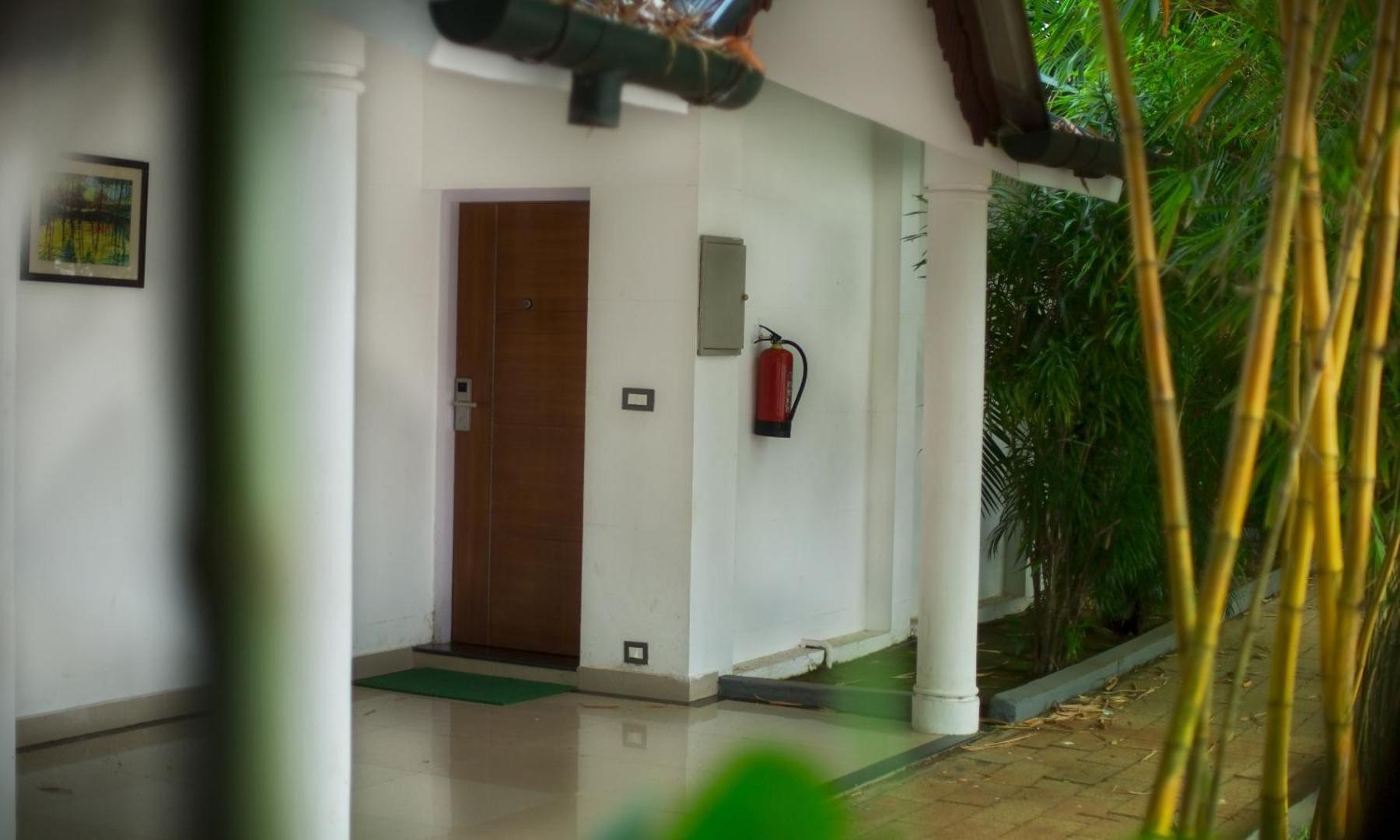 Contour Backwaters Resort & Convention Center