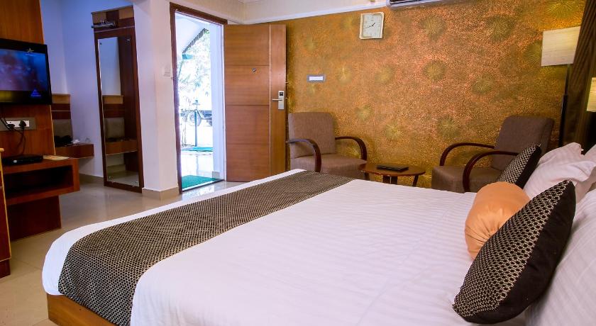 Contour Backwaters Resort & Convention Center