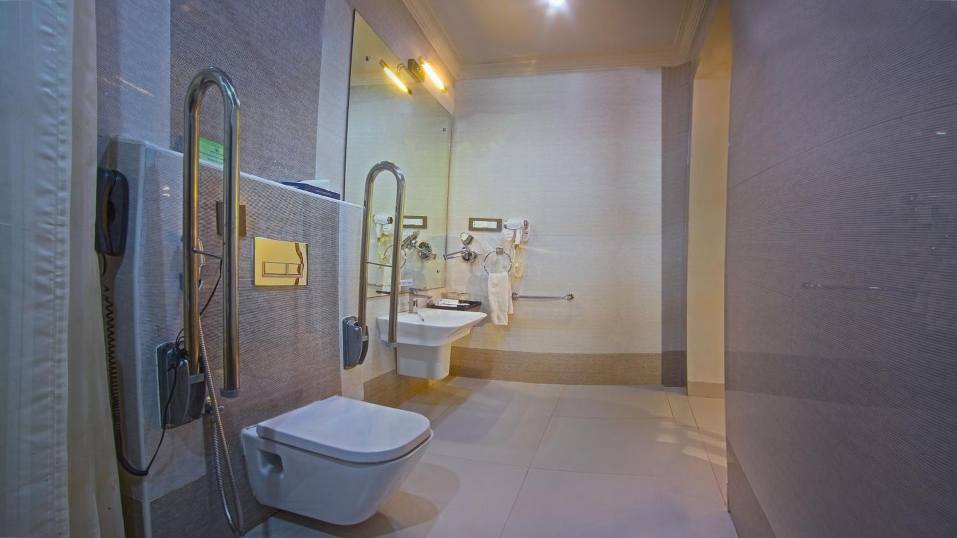 Contour Backwaters Resort & Convention Center