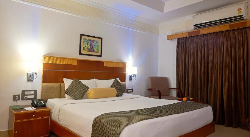 Contour Backwaters Resort & Convention Center