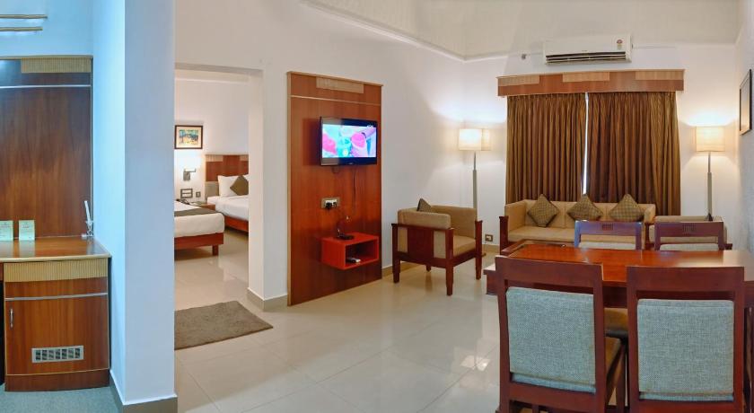 Contour Backwaters Resort & Convention Center