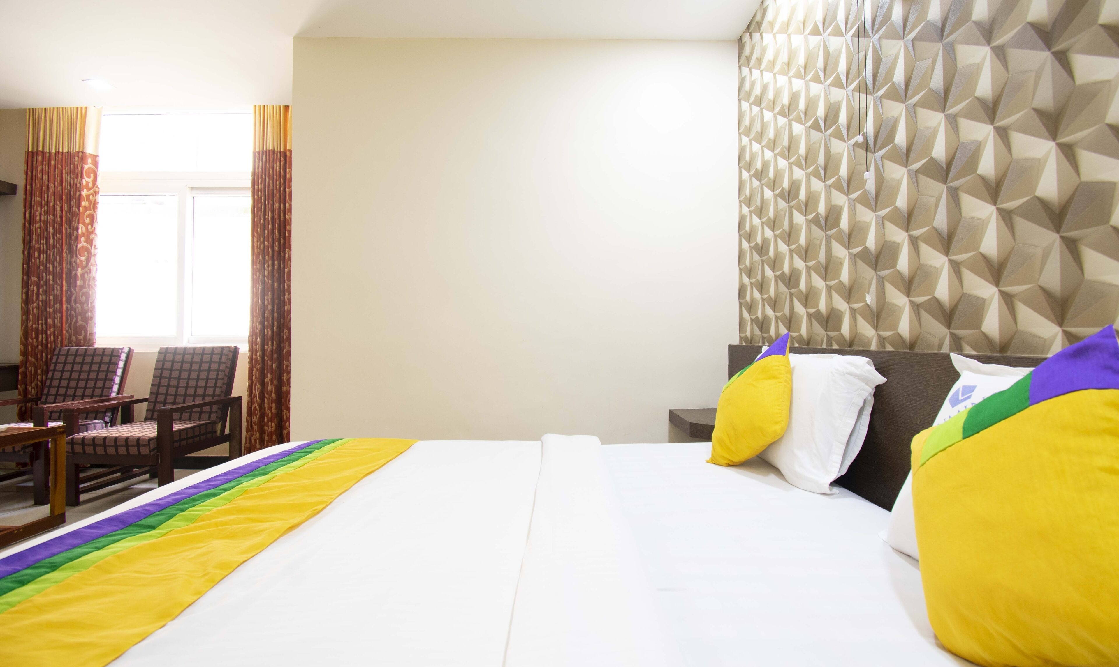 Lumino Rainbow By Treebo