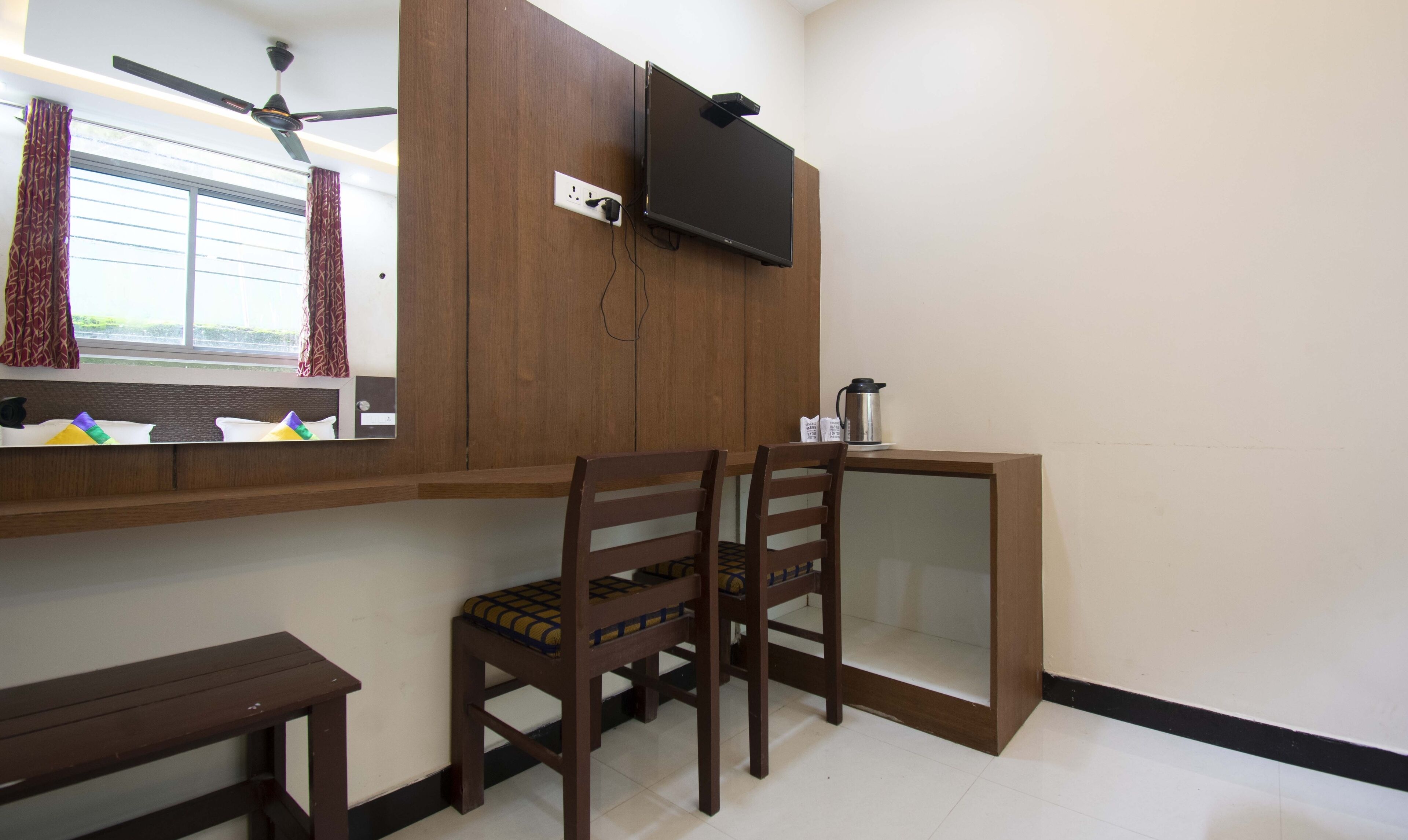 Lumino Rainbow By Treebo