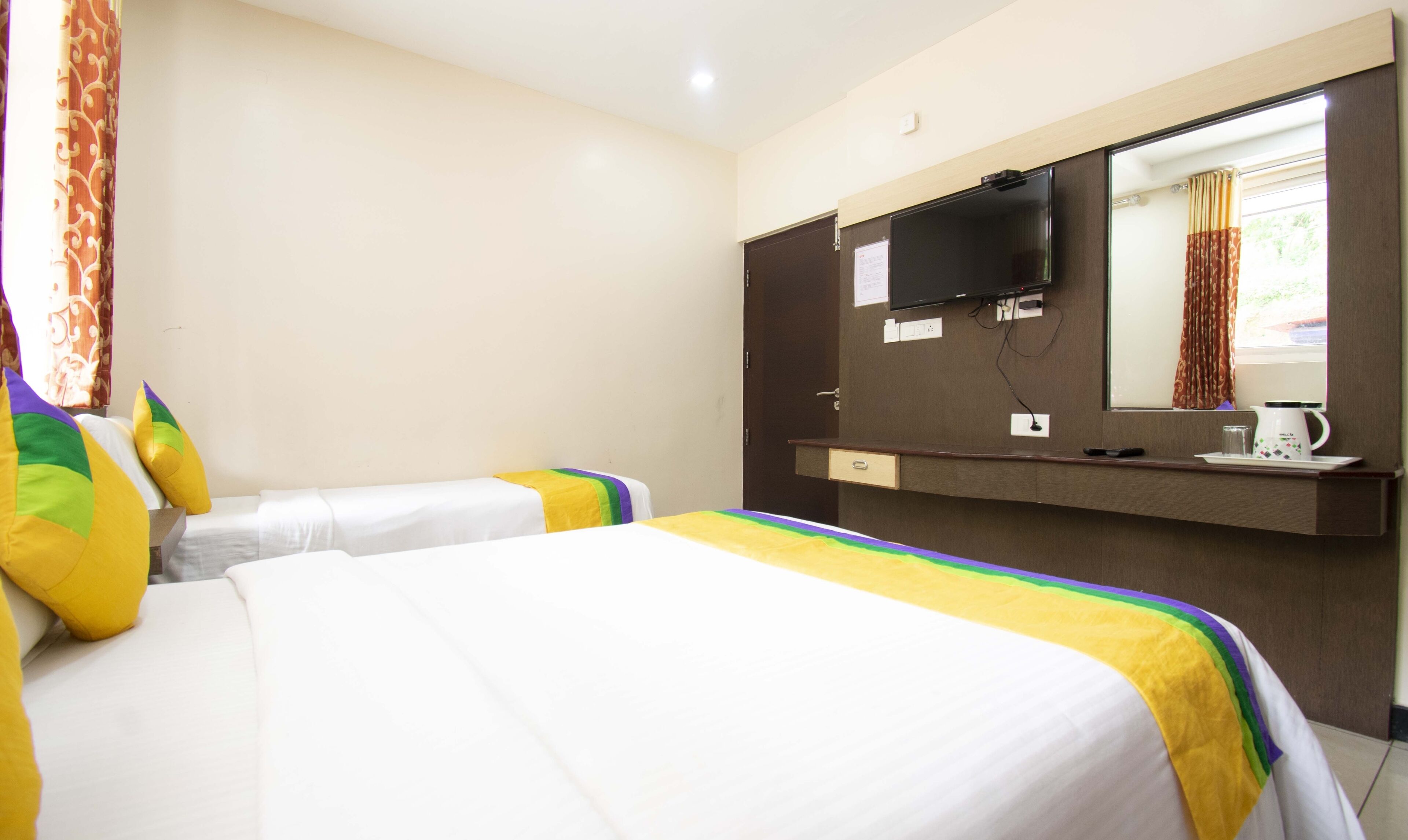 Lumino Rainbow By Treebo