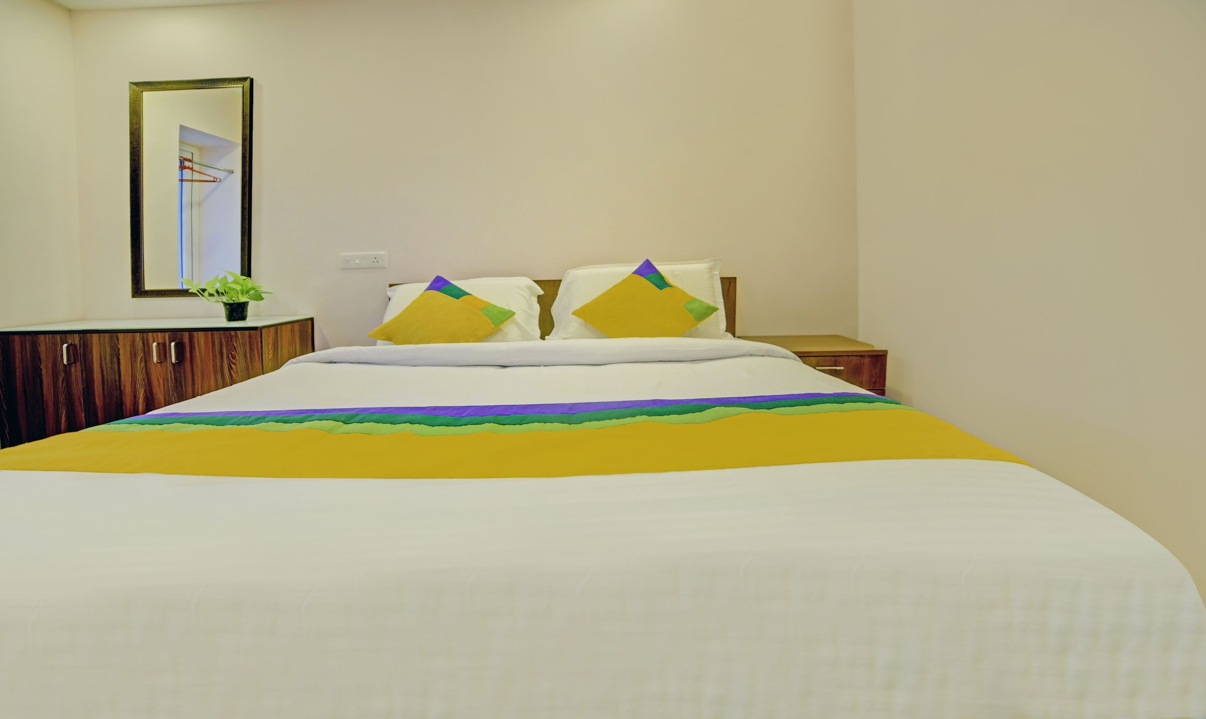 Majestic Inn by Treebo Hotels