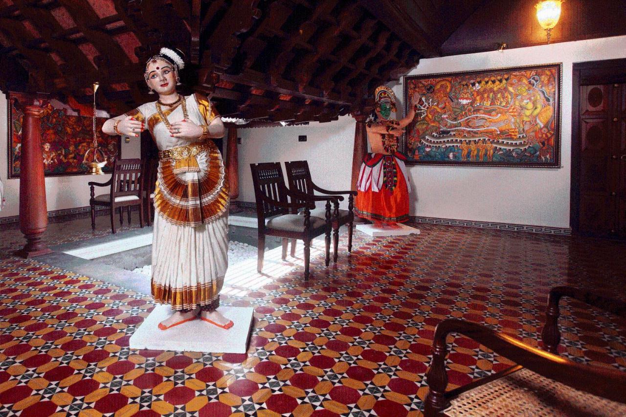 Vasundhara Sarovar Premiere